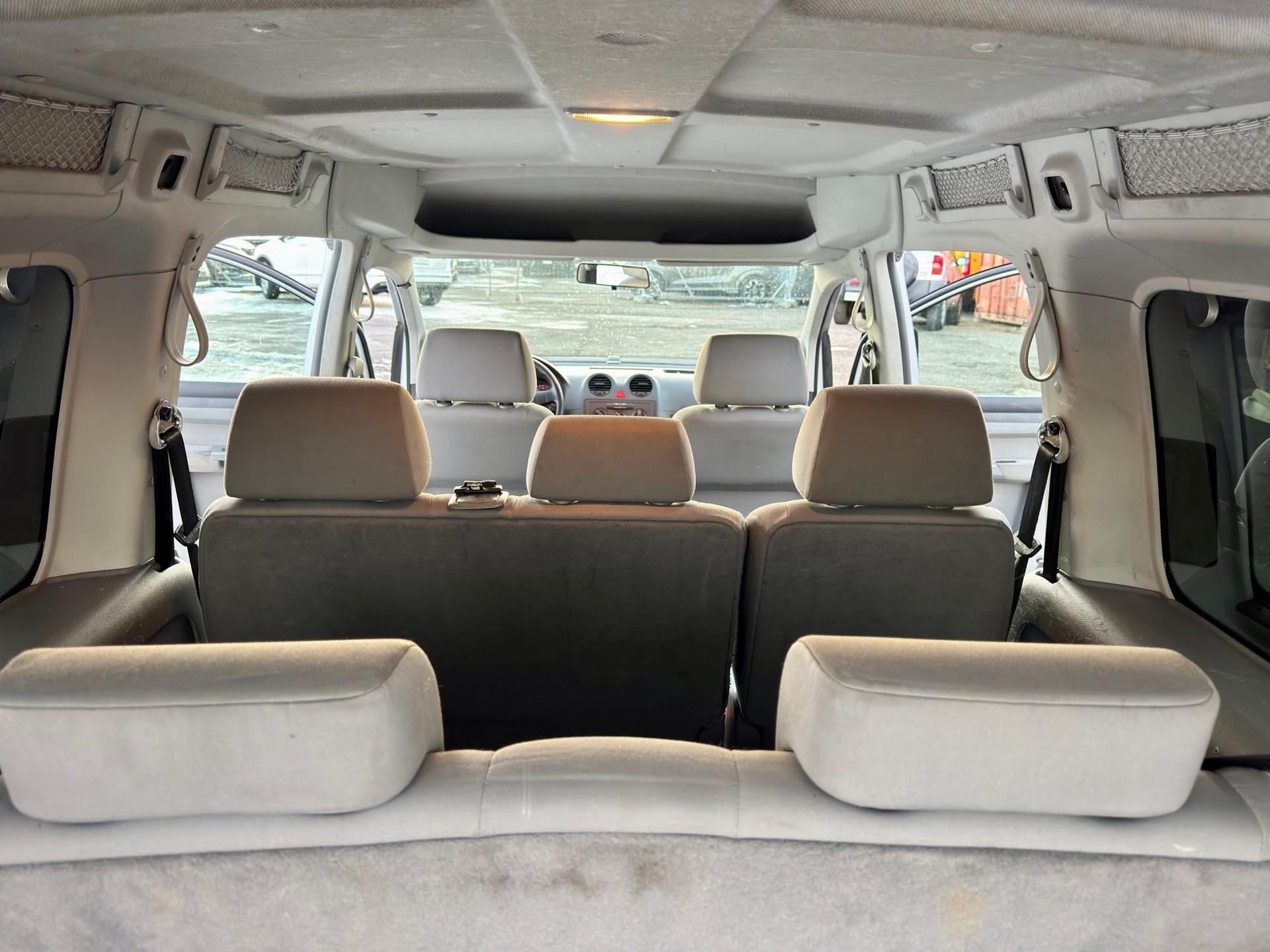 VW Caddy Maxi Life 2.0TDI 140 PS, 7 Plätze, AHK-image-14