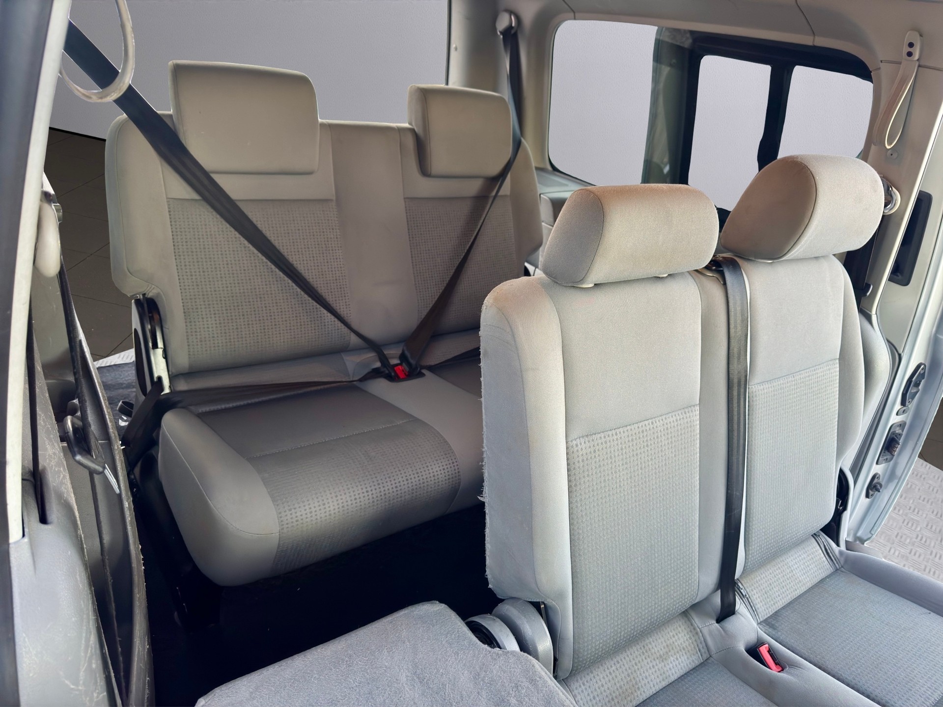 VW Caddy Maxi Life 2.0TDI 140 PS, 7 Plätze, AHK-image-13