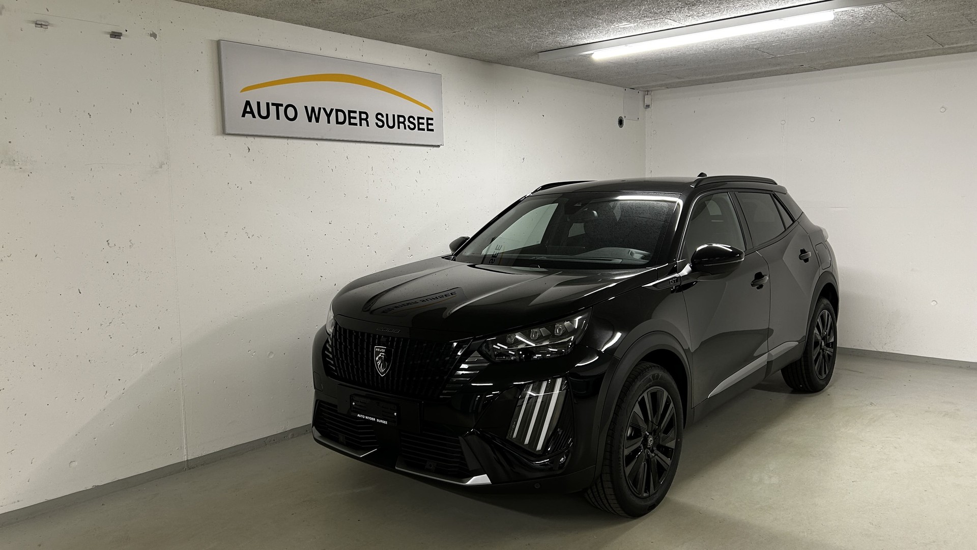 PEUGEOT 2008 1.2 Hybrid GT-image-2
