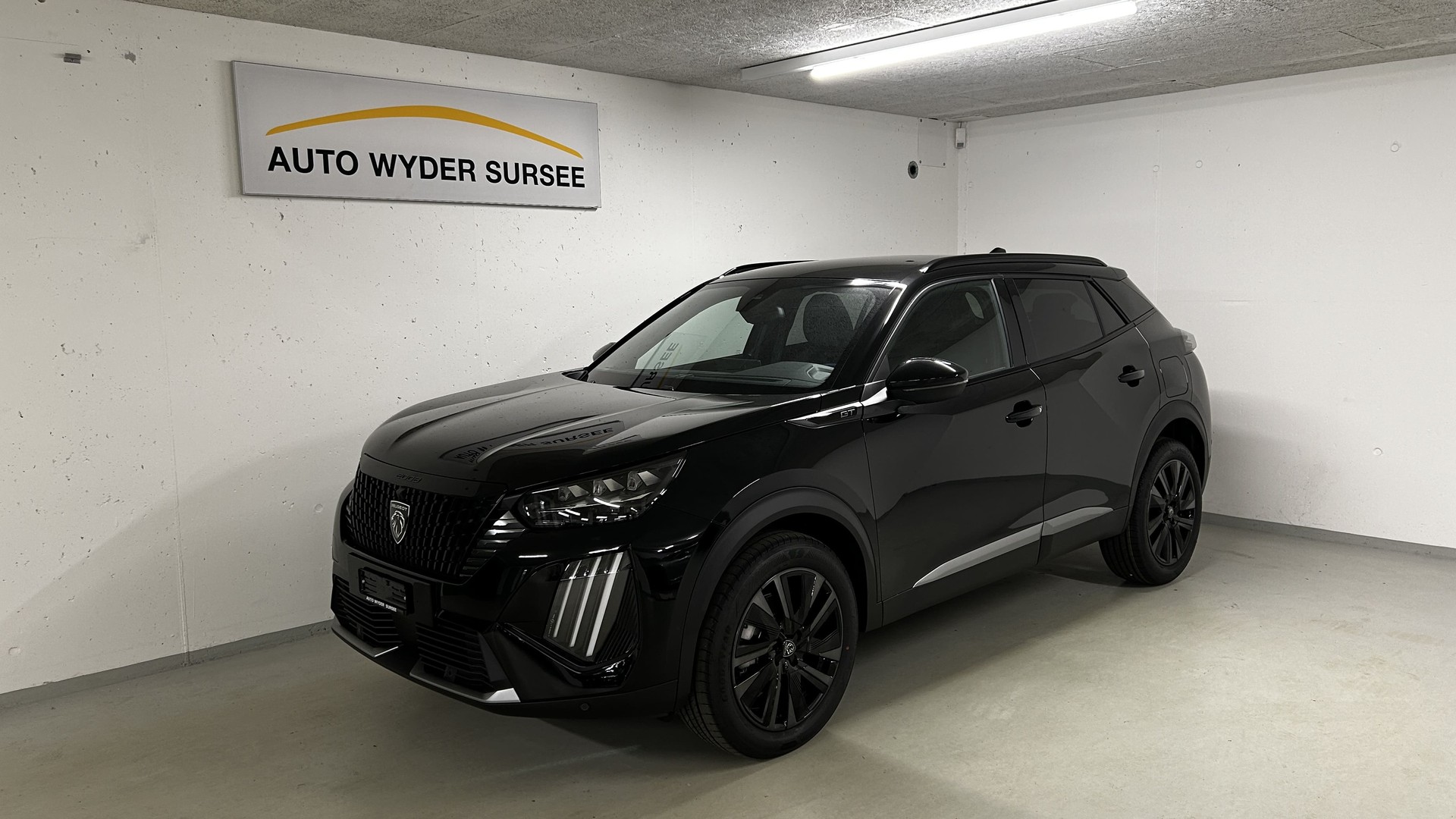 PEUGEOT 2008 1.2 Hybrid GT-image-3