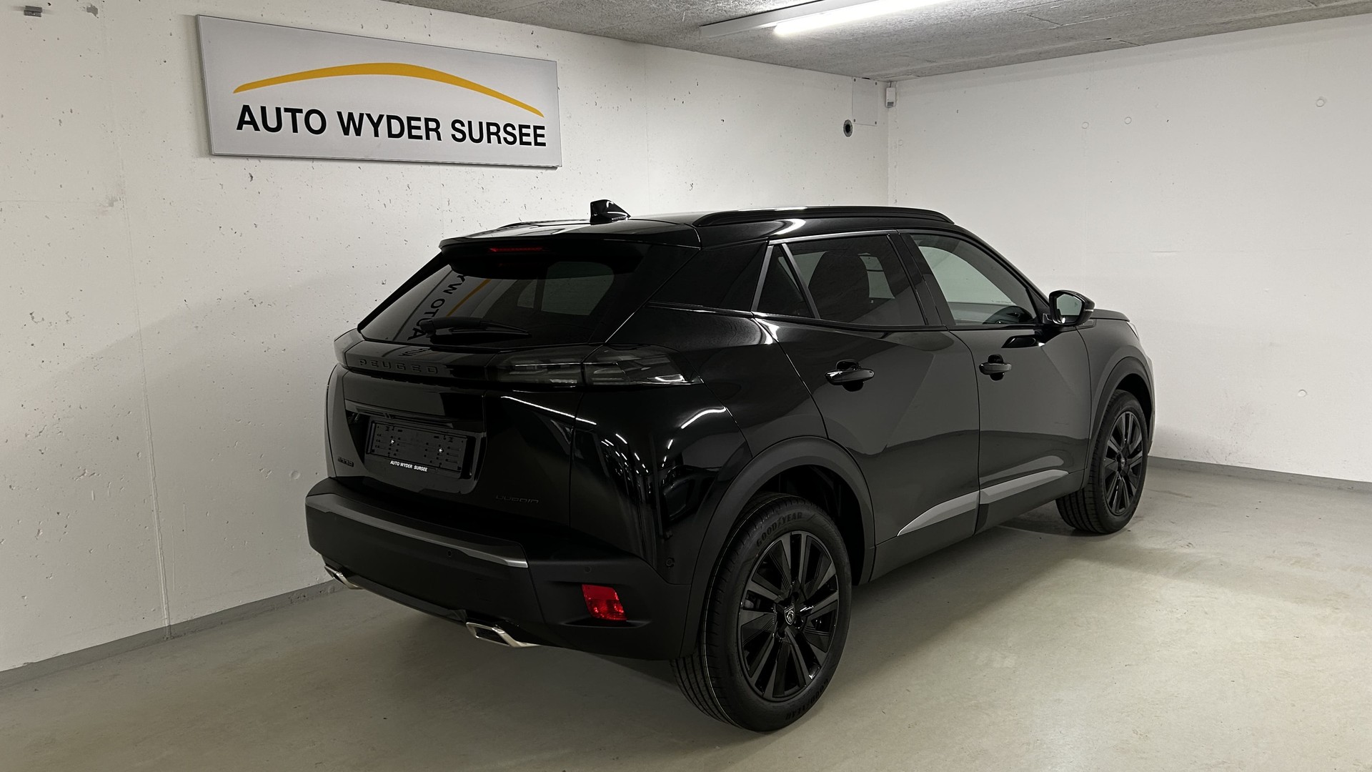 PEUGEOT 2008 1.2 Hybrid GT-image-6