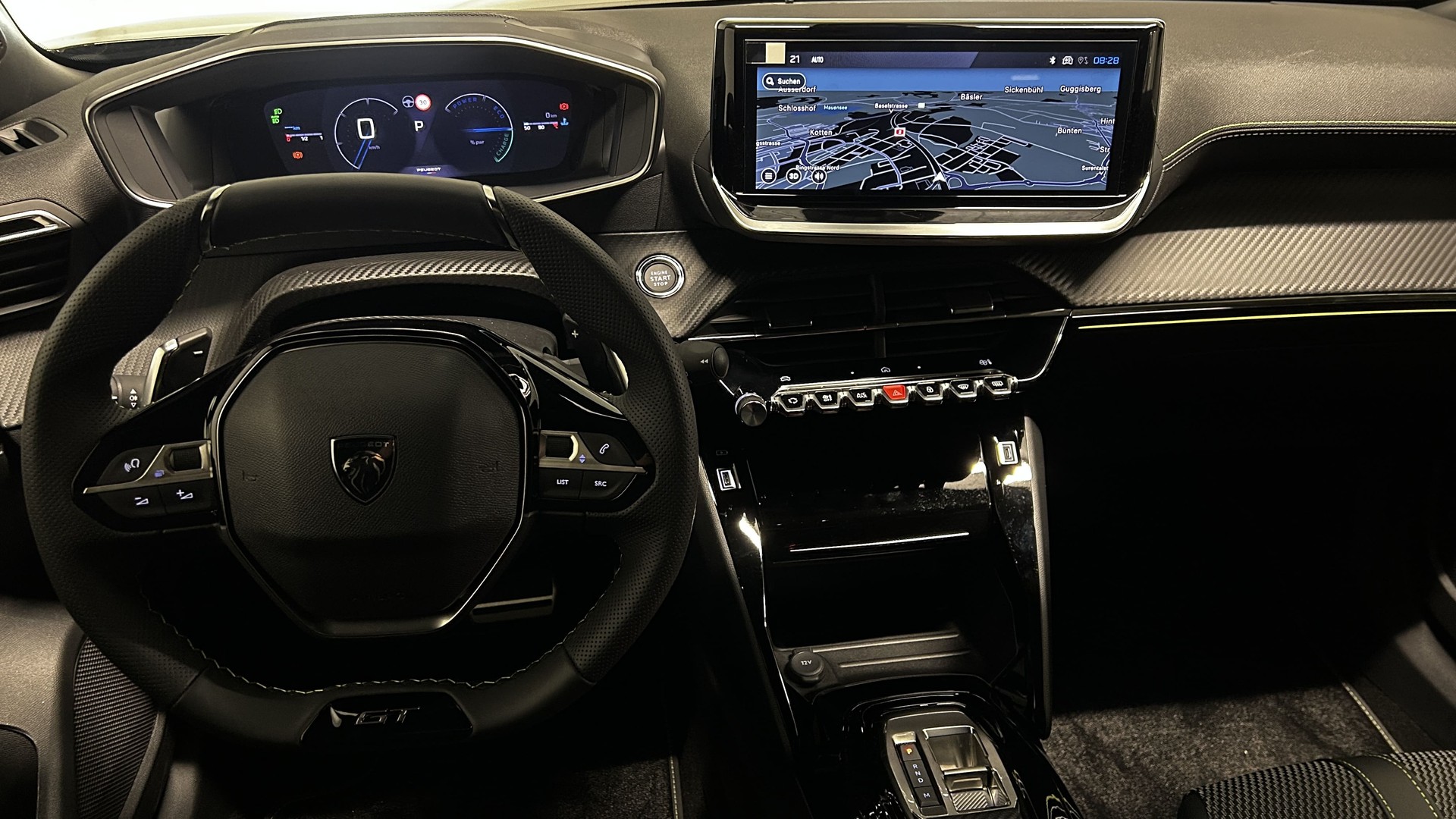 PEUGEOT 2008 1.2 Hybrid GT-image-12