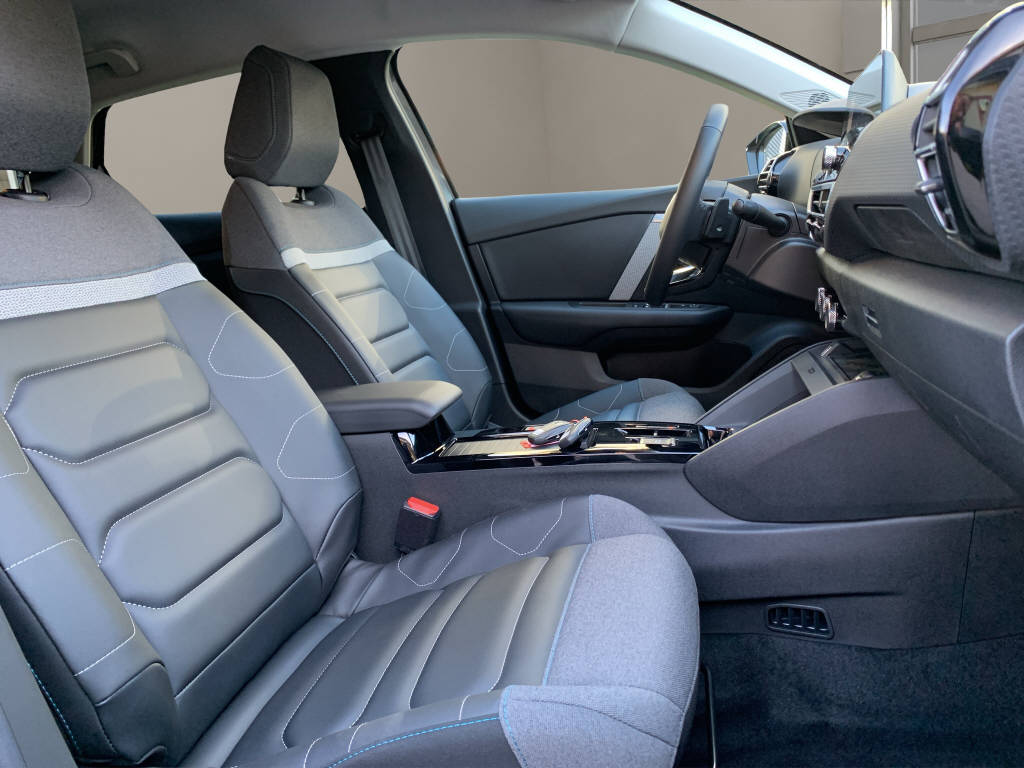 CITROEN C4 Hybrid 145ch Automatique MAX-image-5