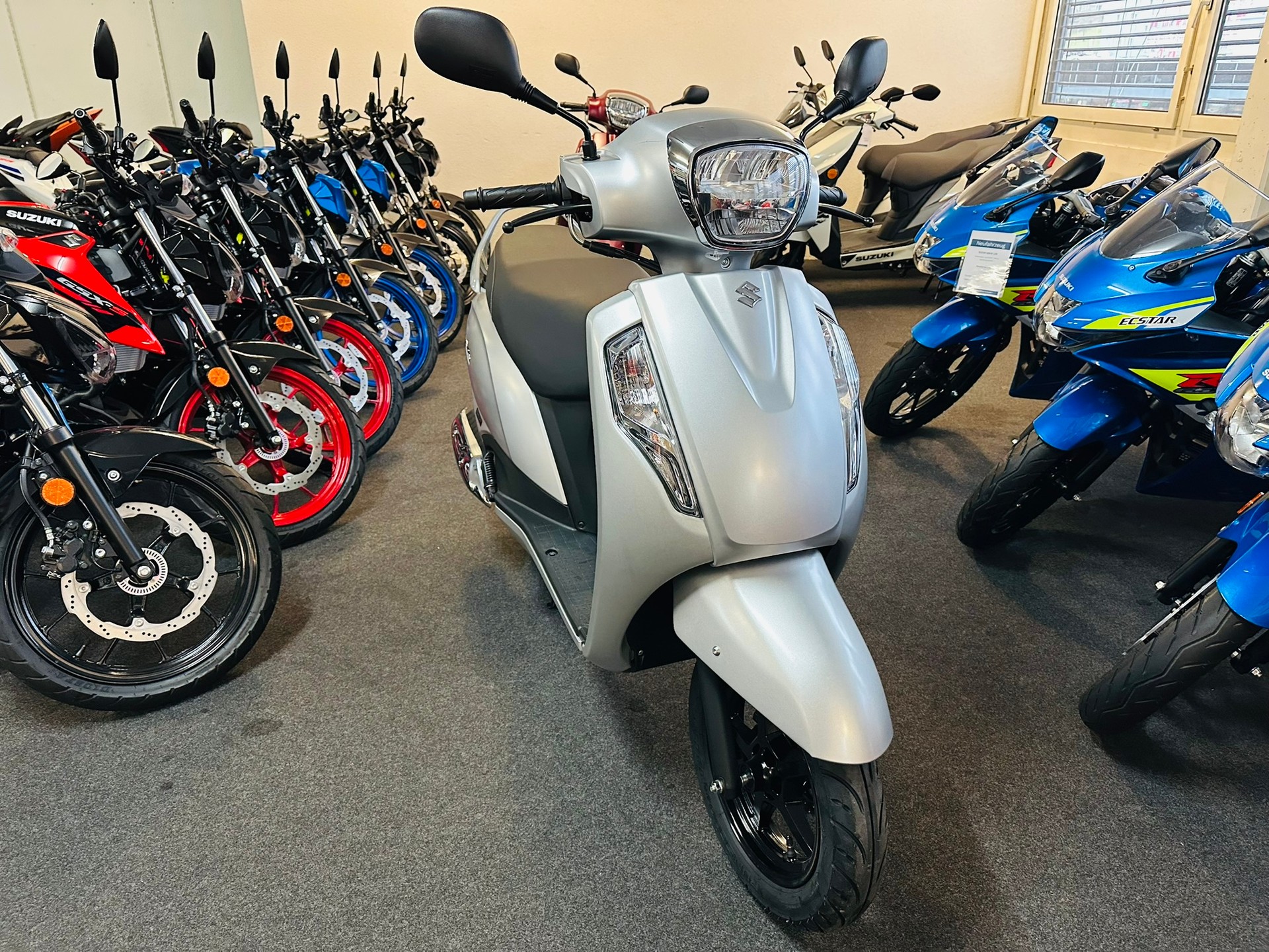 SUZUKI ADDRESS 125-showroom-element-1
