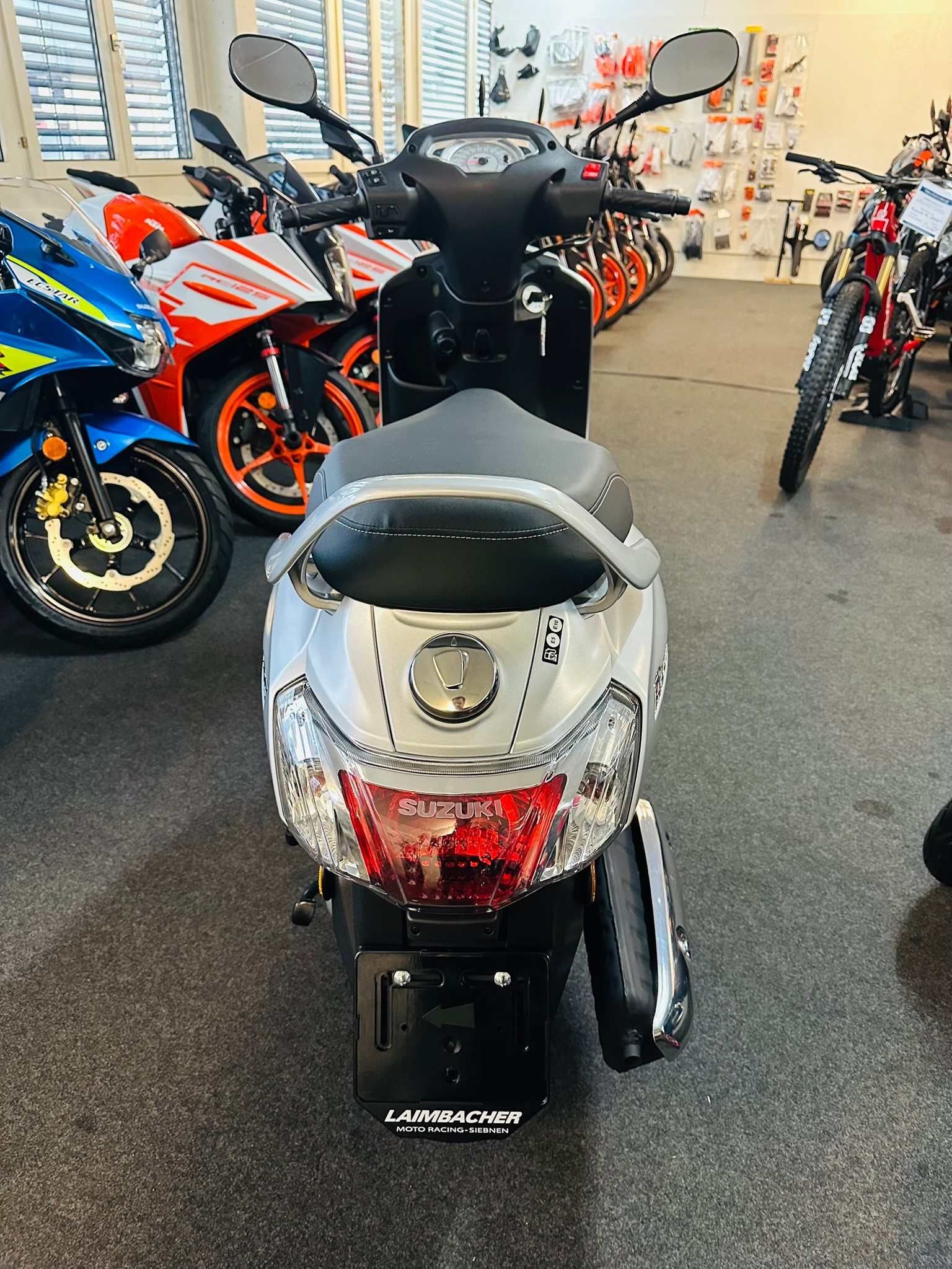 SUZUKI ADDRESS 125-showroom-element-2