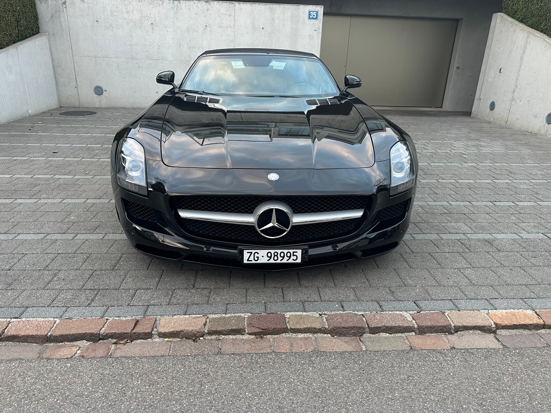 MERCEDES-BENZ SLS 63 AMG Speedshift-image-3