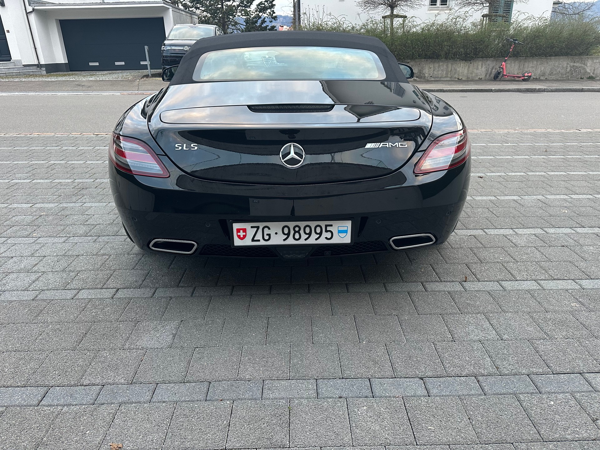 MERCEDES-BENZ SLS 63 AMG Speedshift-image-1