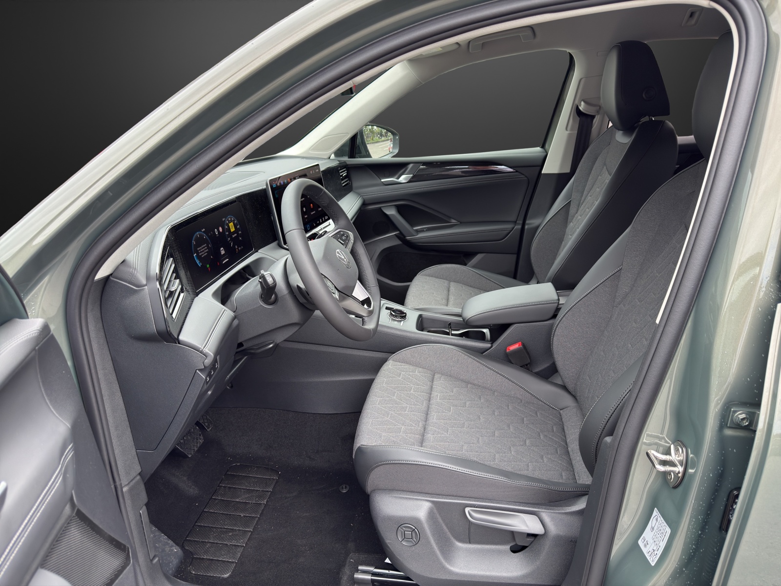 VW Tiguan 2.0 TDI SCR Elegance 4Motion DSG-image-7