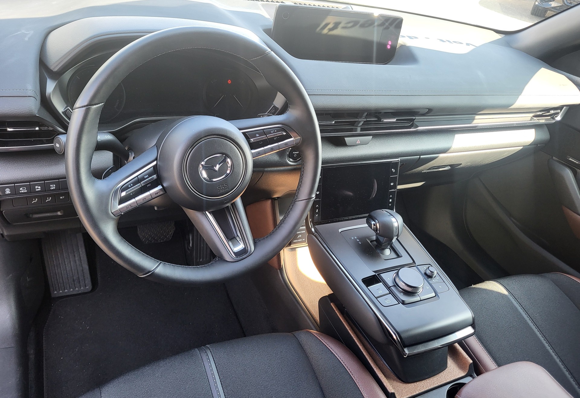 MAZDA MX-30 e-Skyactiv Revolution-image-5
