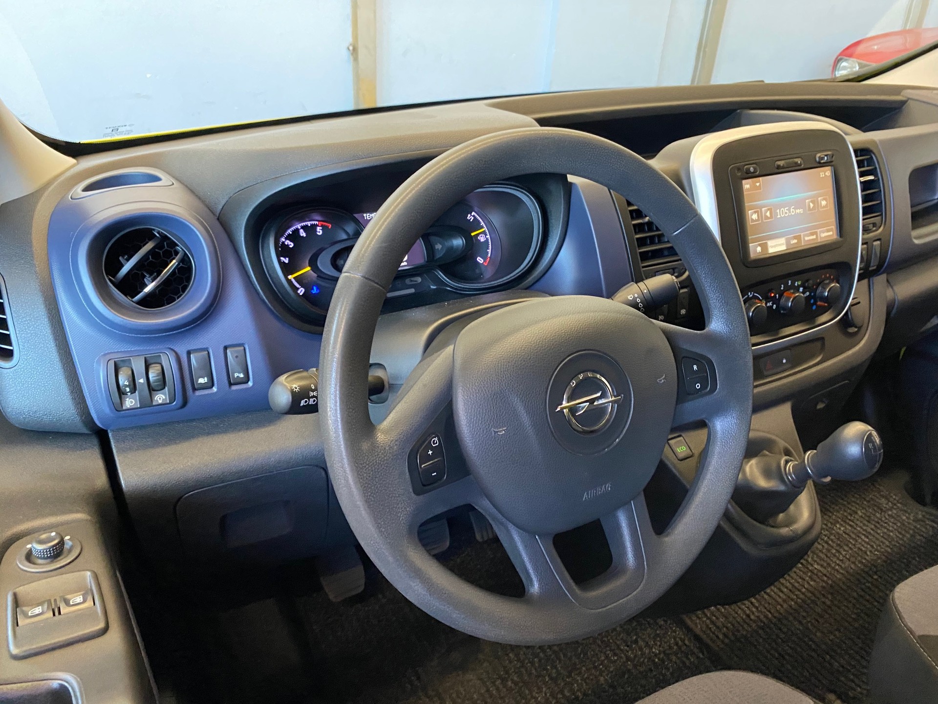 OPEL Vivaro 1.6 BiTurbo CDTI ecoFLEX 2.9t L1H1-image-11