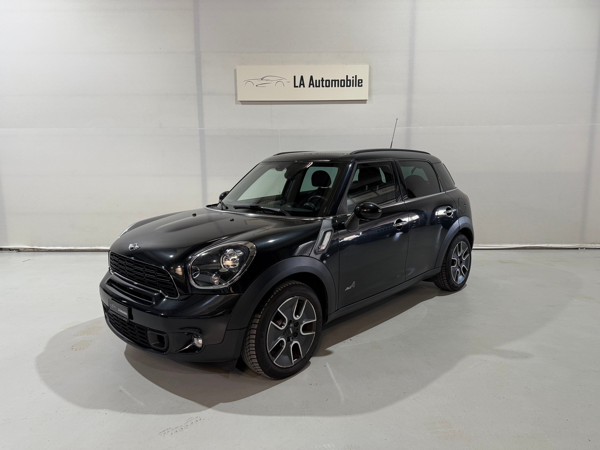 MINI Countryman Cooper SD ALL4 Snowhill-image-0