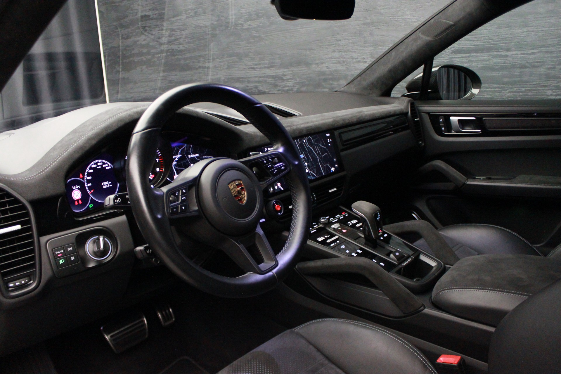 PORSCHE Cayenne Turbo GT-image-19