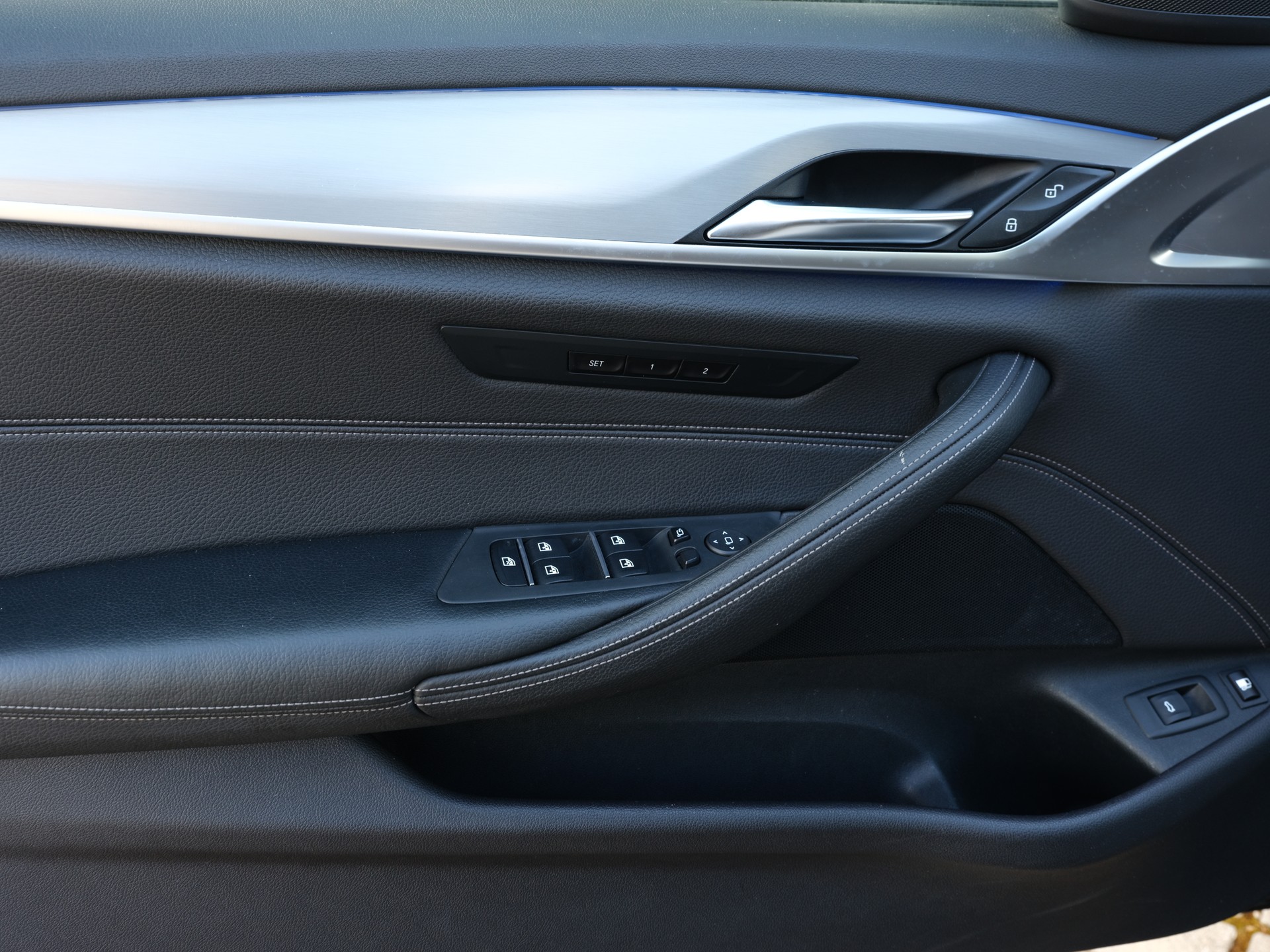BMW 530e iPerformance Luxury Line Steptronic-image-10
