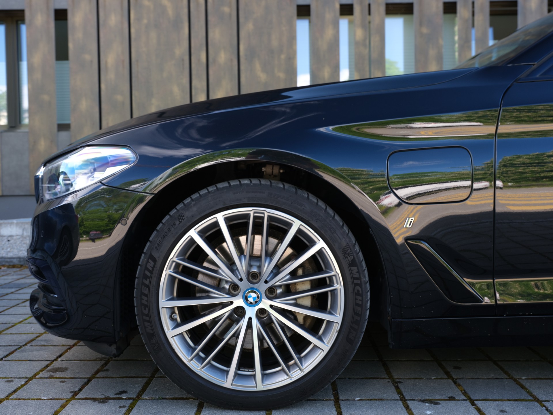BMW 530e iPerformance Luxury Line Steptronic-image-4