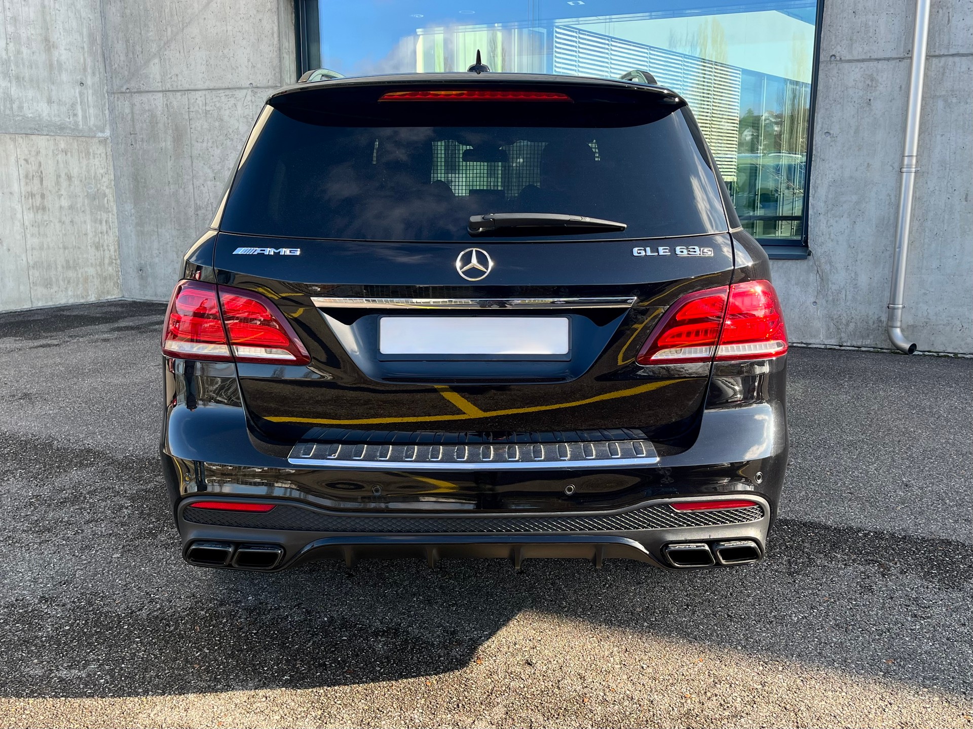 MERCEDES-BENZ GLE 63 S AMG 4Matic Speedshift Plus 7G-Tronic-image-3
