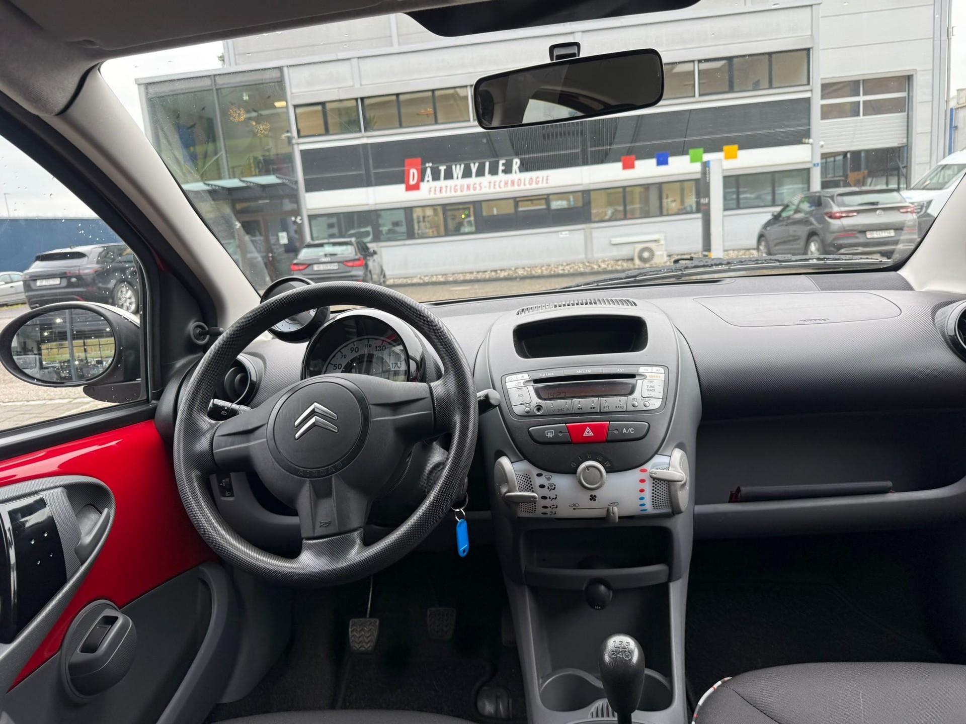 CITROEN C1 1.0i Chic-image-23