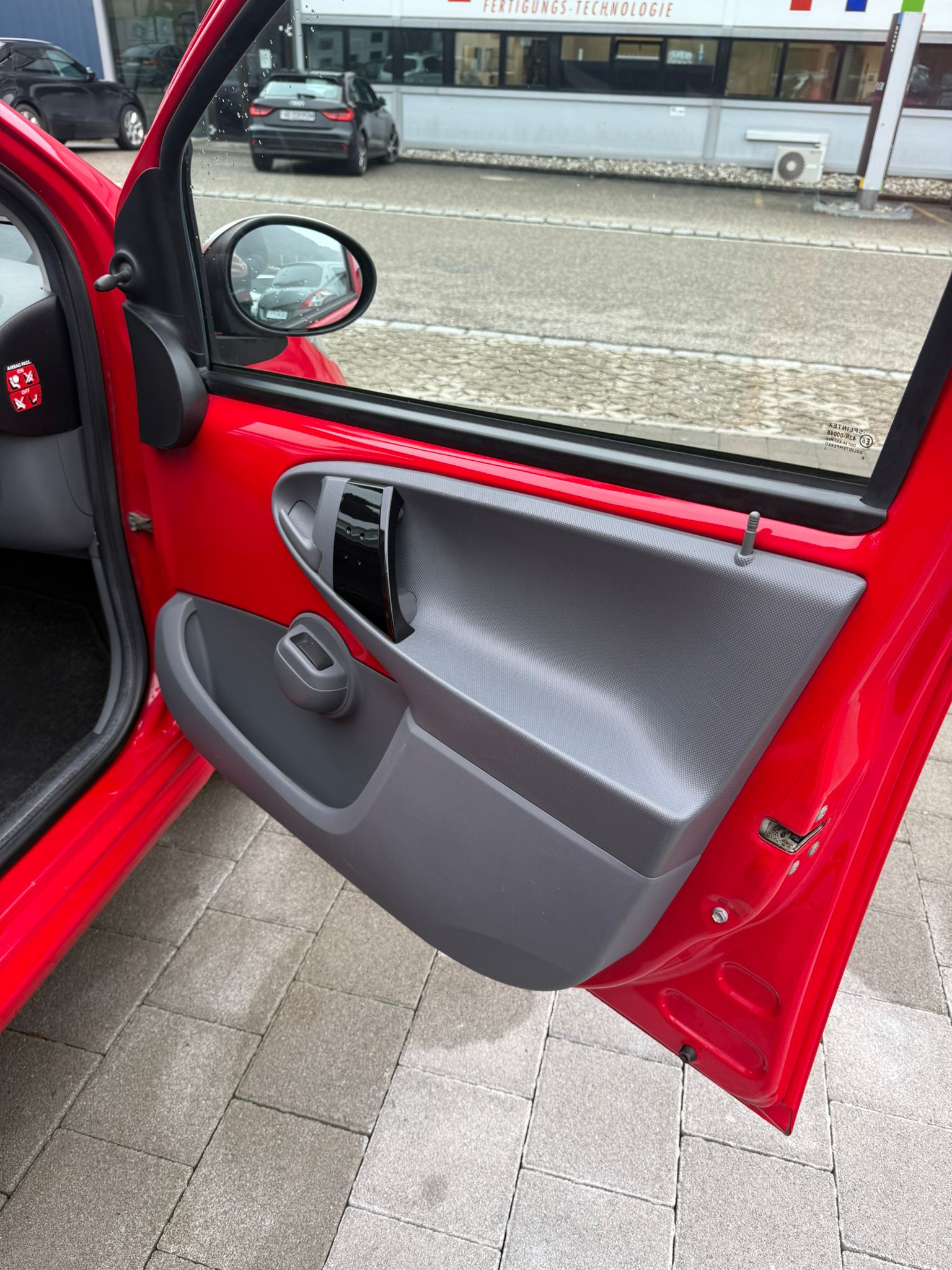 CITROEN C1 1.0i Chic-image-22