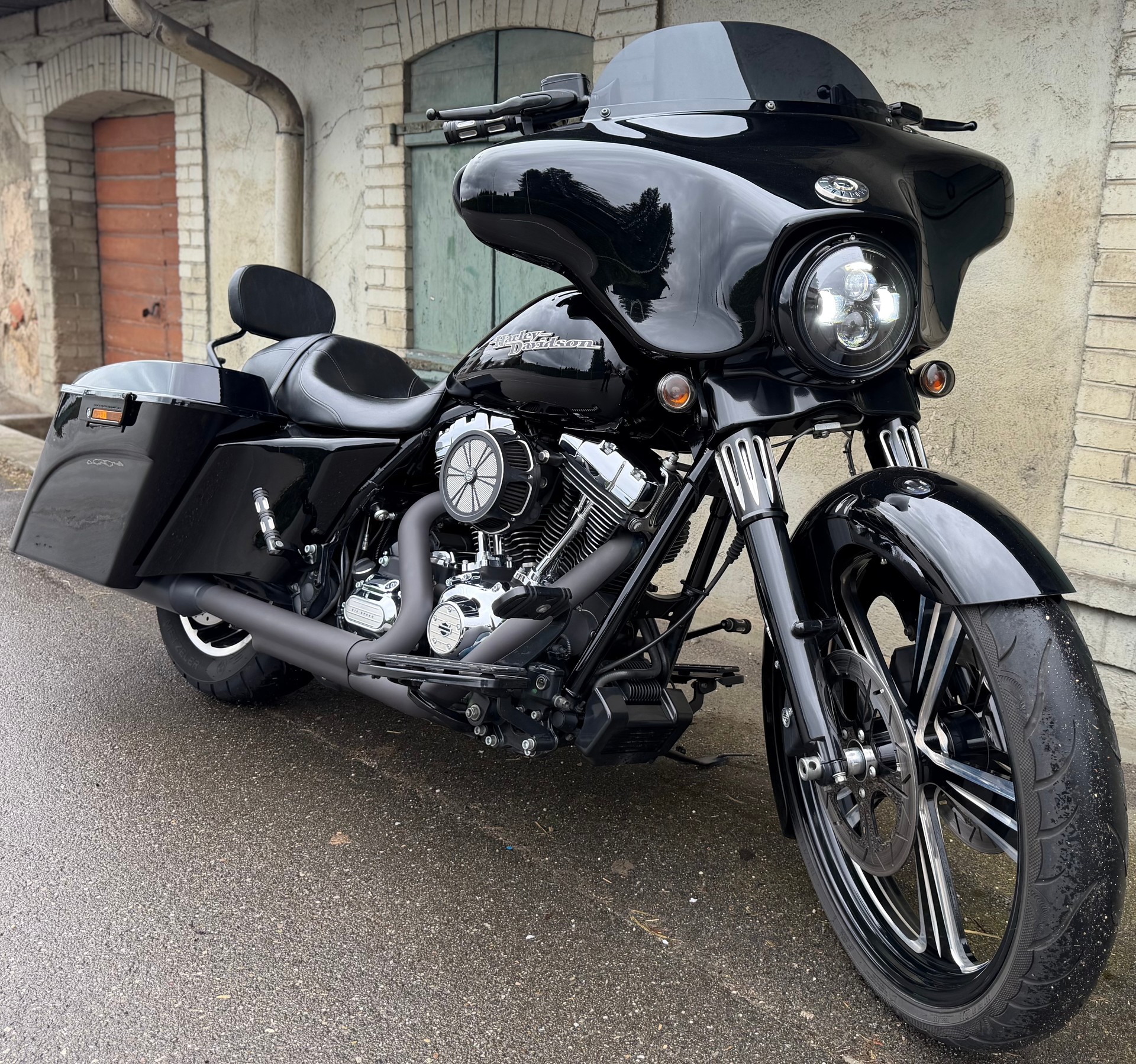 HARLEY-DAVIDSON FLHX Street Glide ABS-showroom-element-3