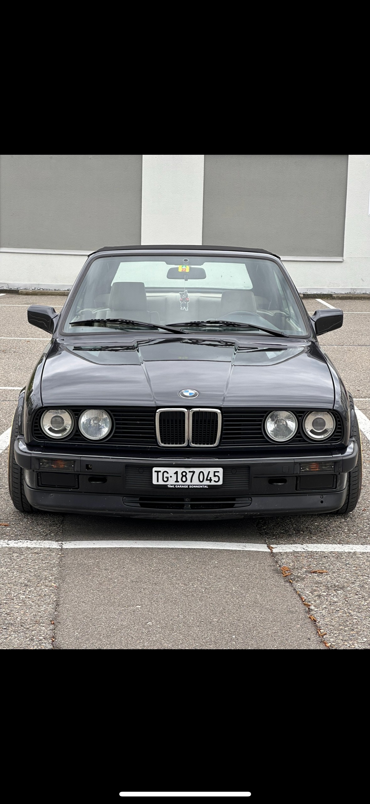 BMW 325i Cabrio-image-11
