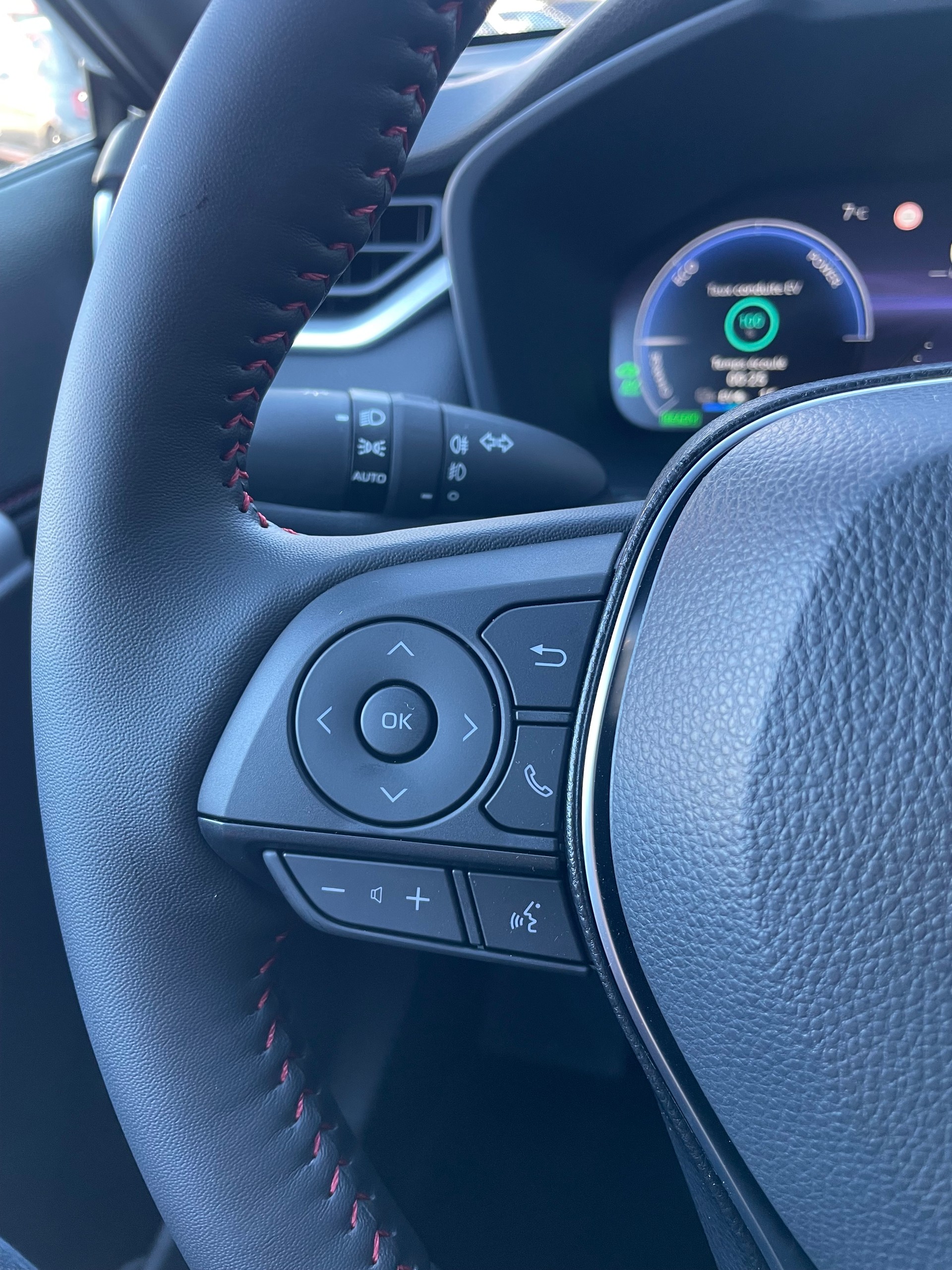 TOYOTA RAV-4 2.5 PHEV Trend e-CVT 4WD-image-18