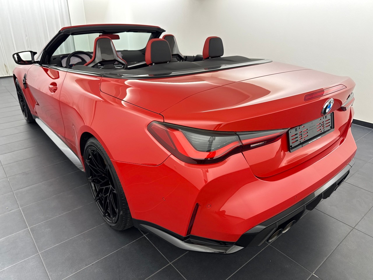 BMW M4 Cabrio Competit.M xDr. ''Race Track Packet''-image-1