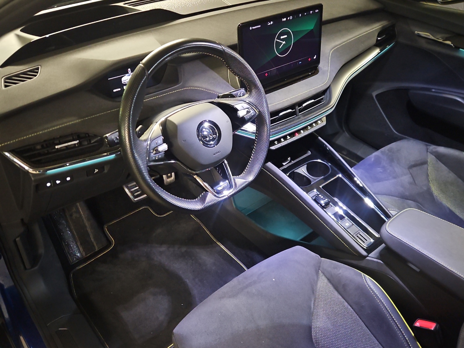 SKODA Enyaq Coupé RS iV 80 4x4-image-6