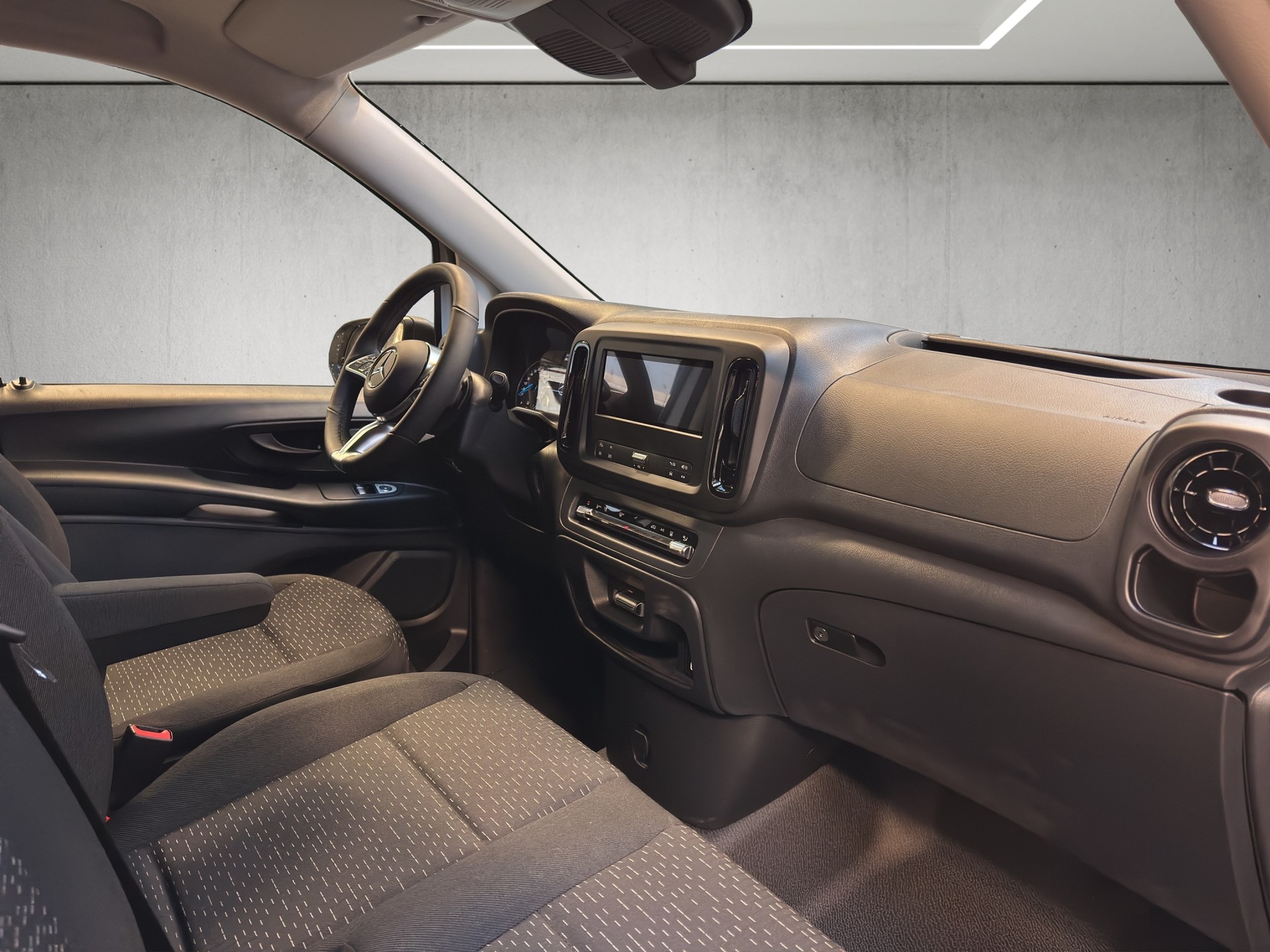 MERCEDES-BENZ eVito Kasten 60kWh Lang-image-9