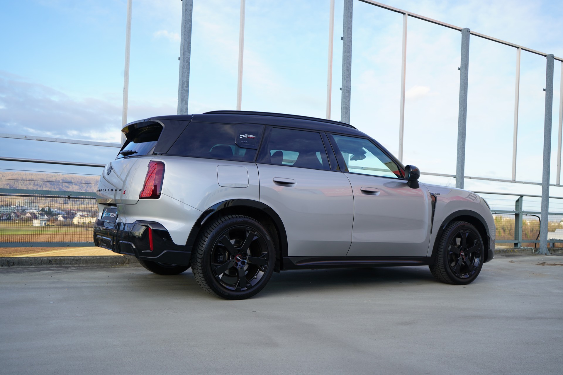 MINI COUNTRYMAN S ALL4 STEPTRONIC JCW BLACK l 217 PS-image-7