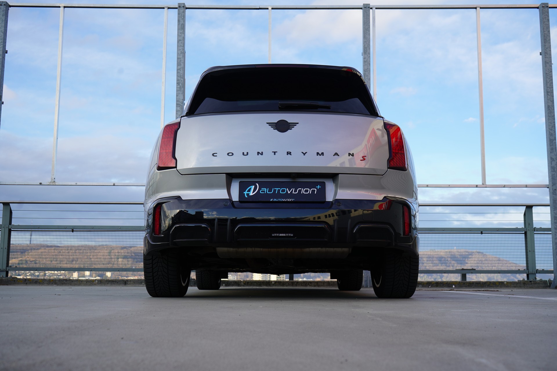 MINI COUNTRYMAN S ALL4 STEPTRONIC JCW BLACK l 217 PS-image-17