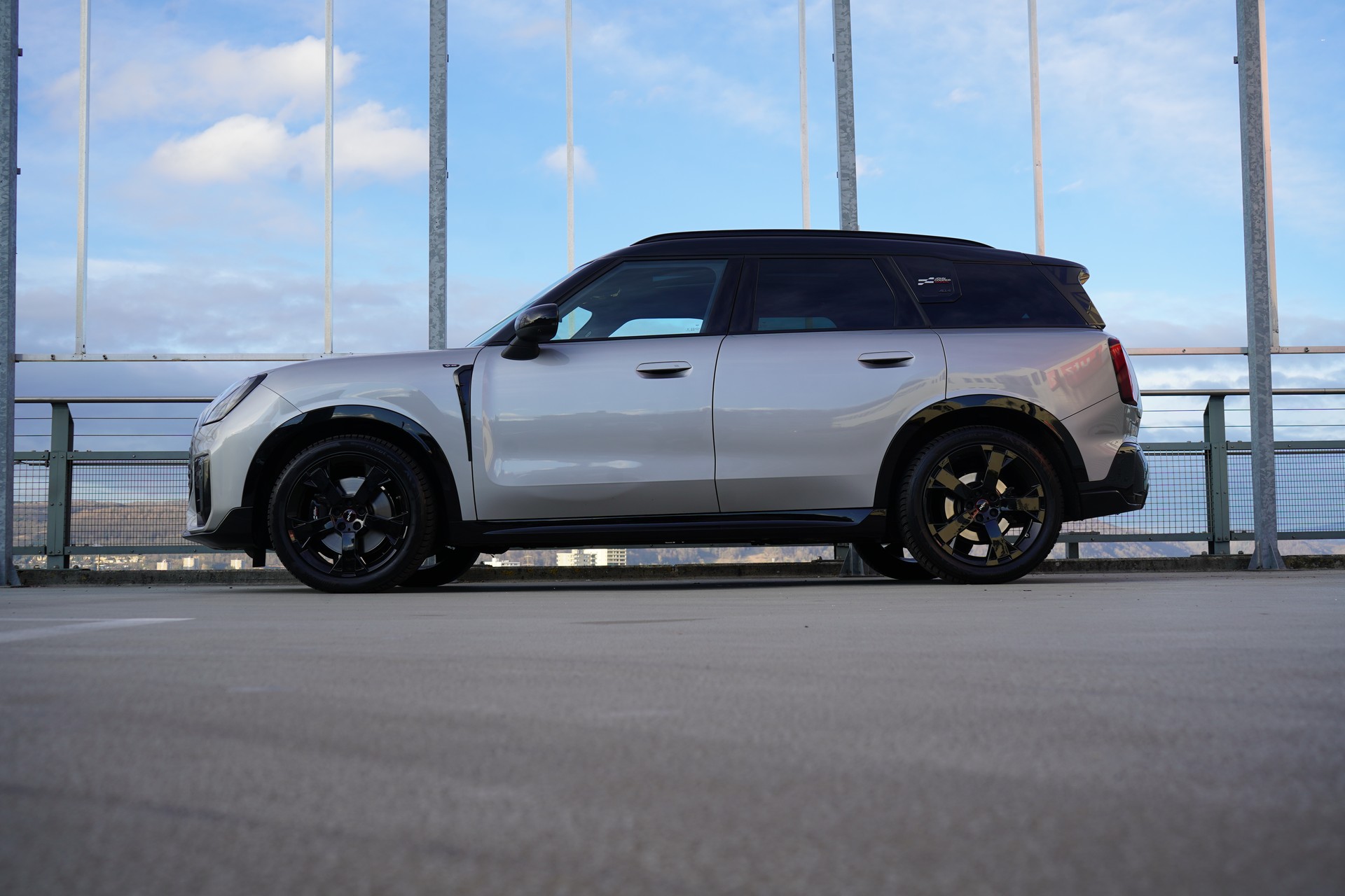 MINI COUNTRYMAN S ALL4 STEPTRONIC JCW BLACK l 217 PS-image-1