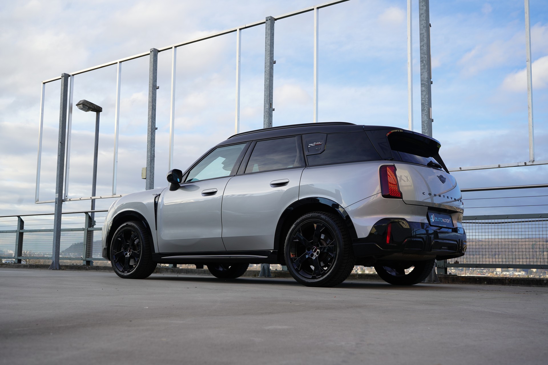 MINI COUNTRYMAN S ALL4 STEPTRONIC JCW BLACK l 217 PS-image-10