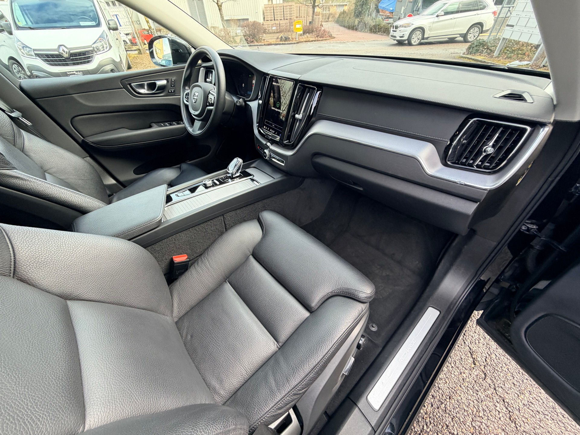 VOLVO XC60 T6 eAWD Inscription Expression Geartronic-image-9