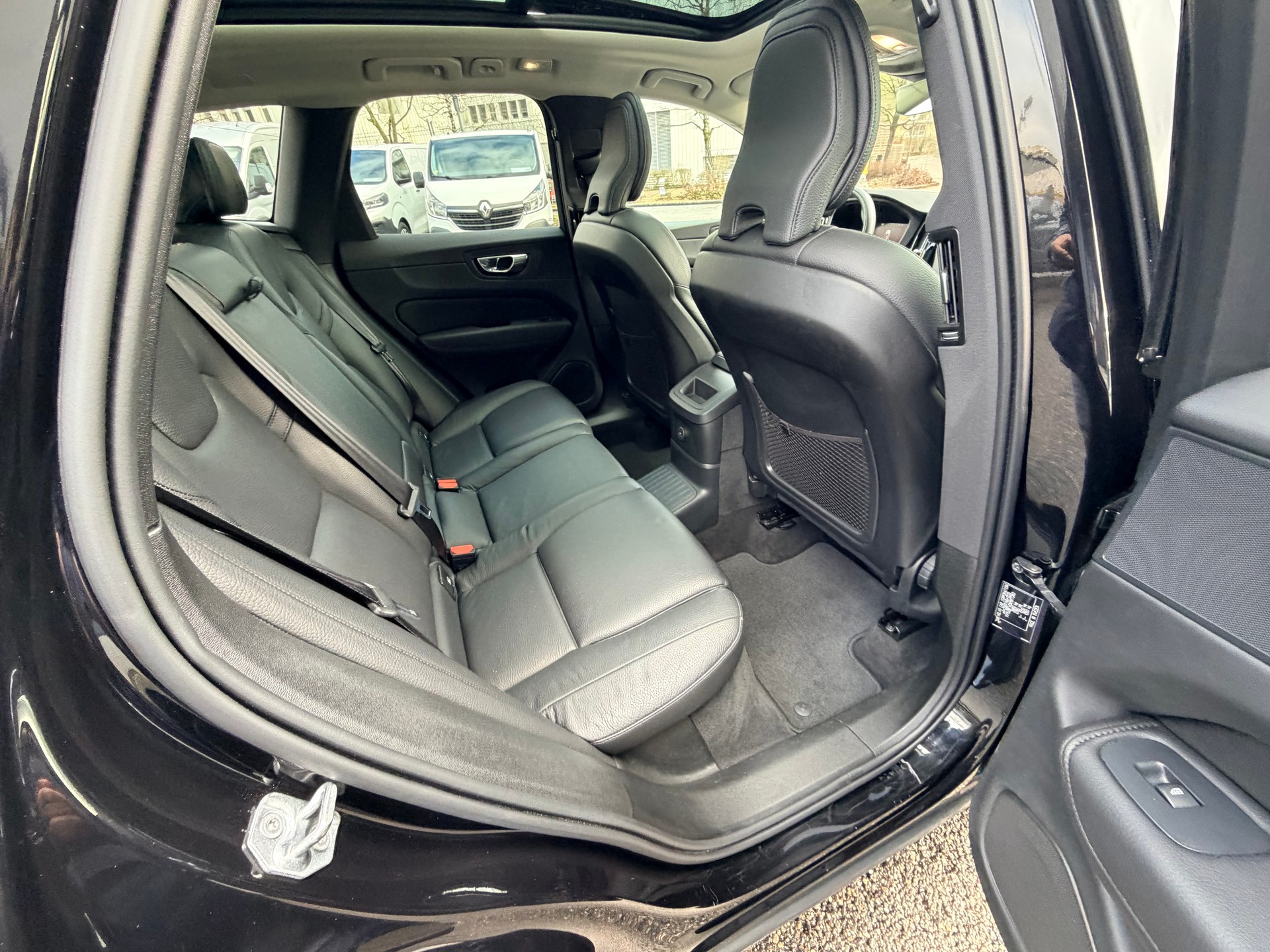 VOLVO XC60 T6 eAWD Inscription Expression Geartronic-image-11