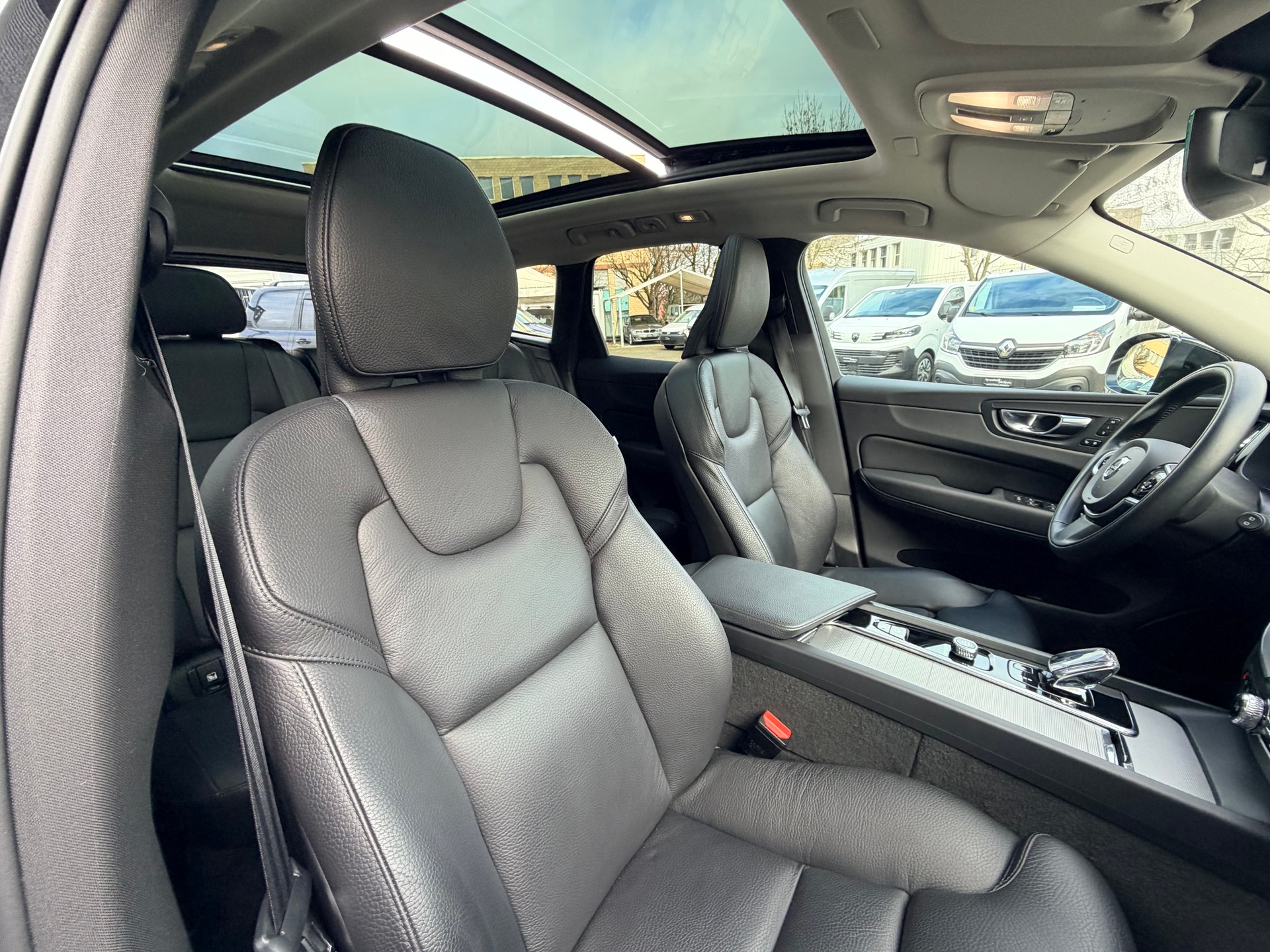 VOLVO XC60 T6 eAWD Inscription Expression Geartronic-image-10