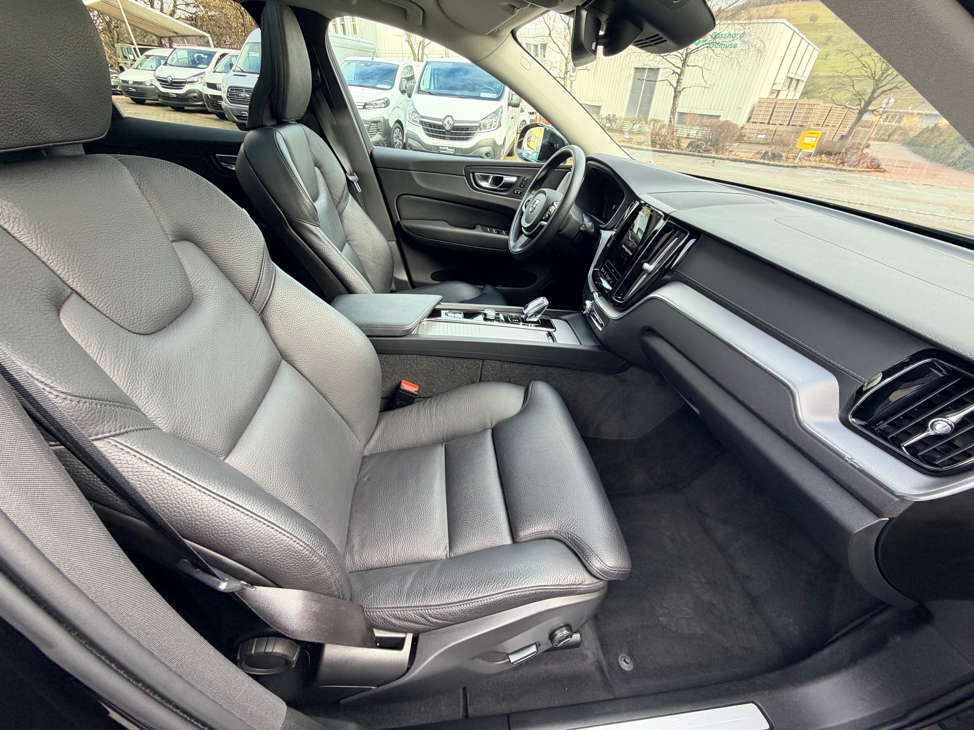 VOLVO XC60 T6 eAWD Inscription Expression Geartronic-image-8