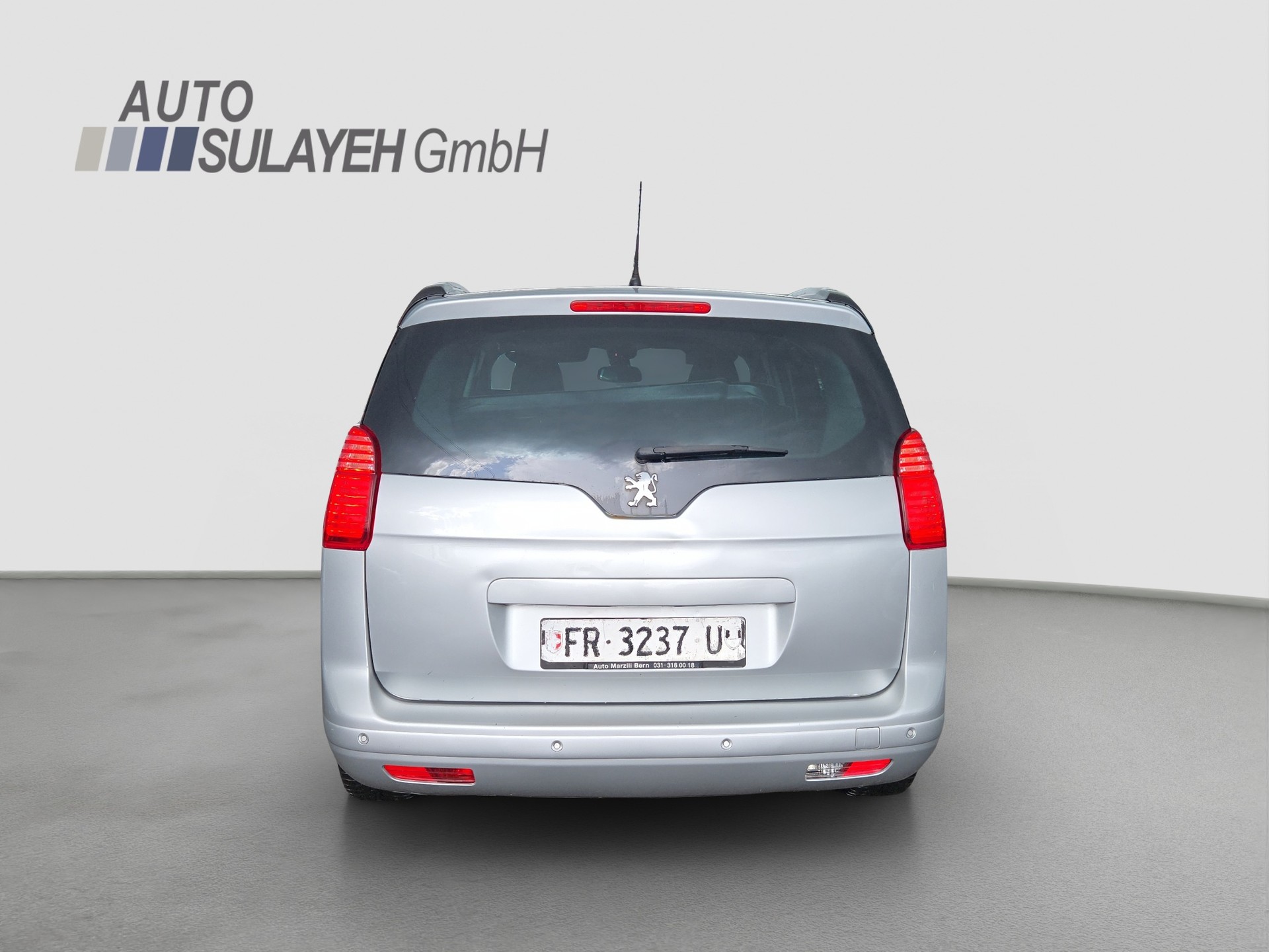 PEUGEOT 5008 1.6 16V T Family-image-16