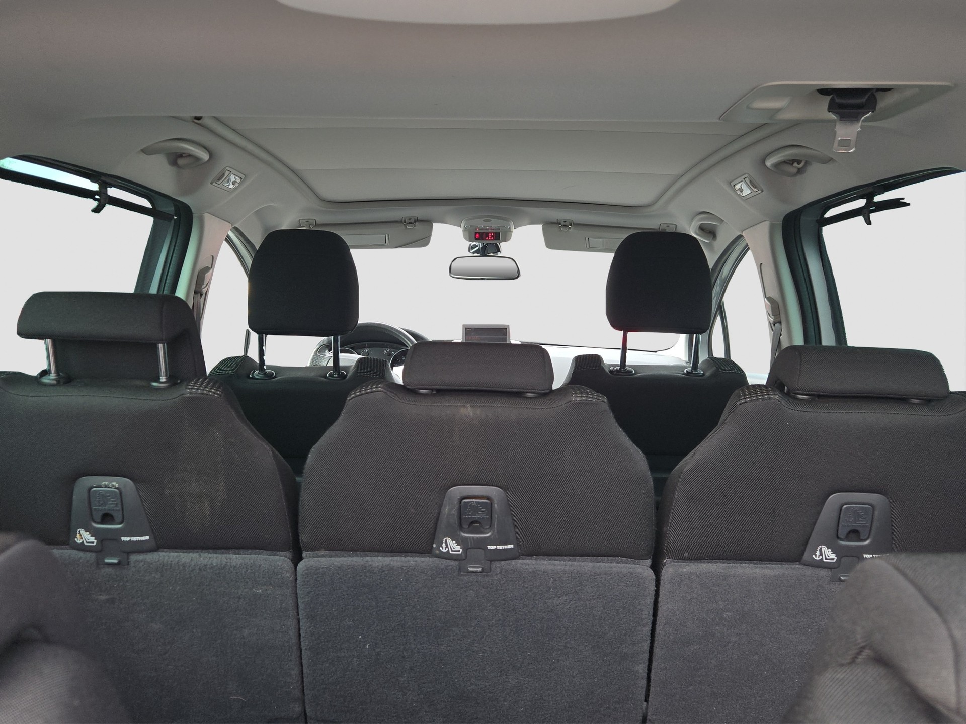 PEUGEOT 5008 1.6 16V T Family-image-8