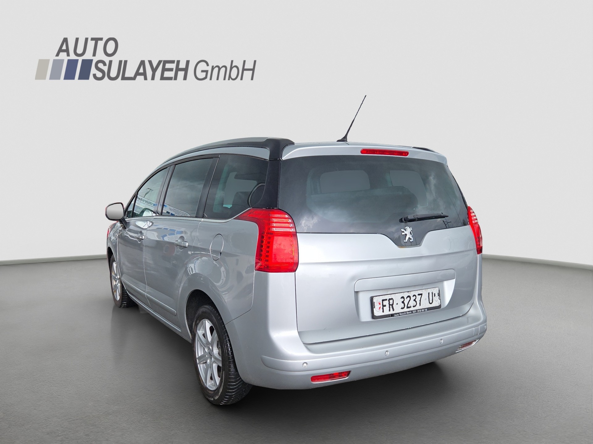 PEUGEOT 5008 1.6 16V T Family-image-1