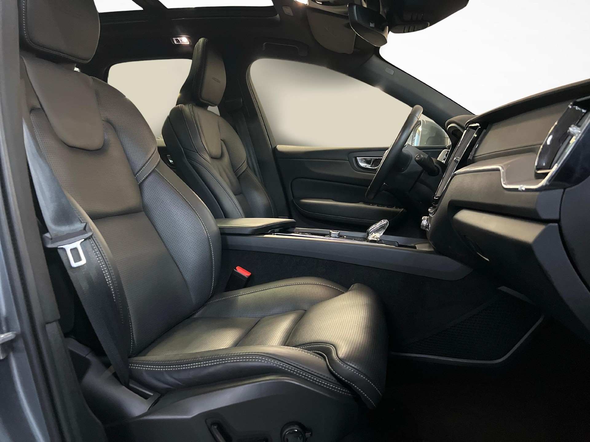 VOLVO XC60 2.0 T8 TE Inscription eAWD-image-10