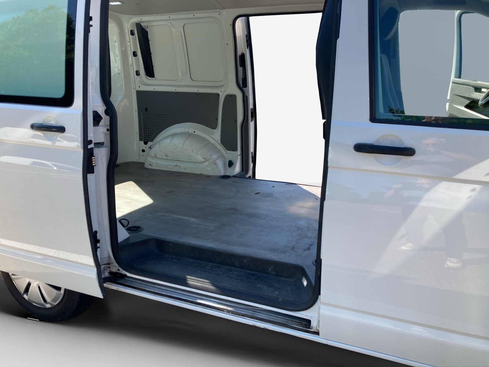 VW T6.1 2.0 TDI-image-11