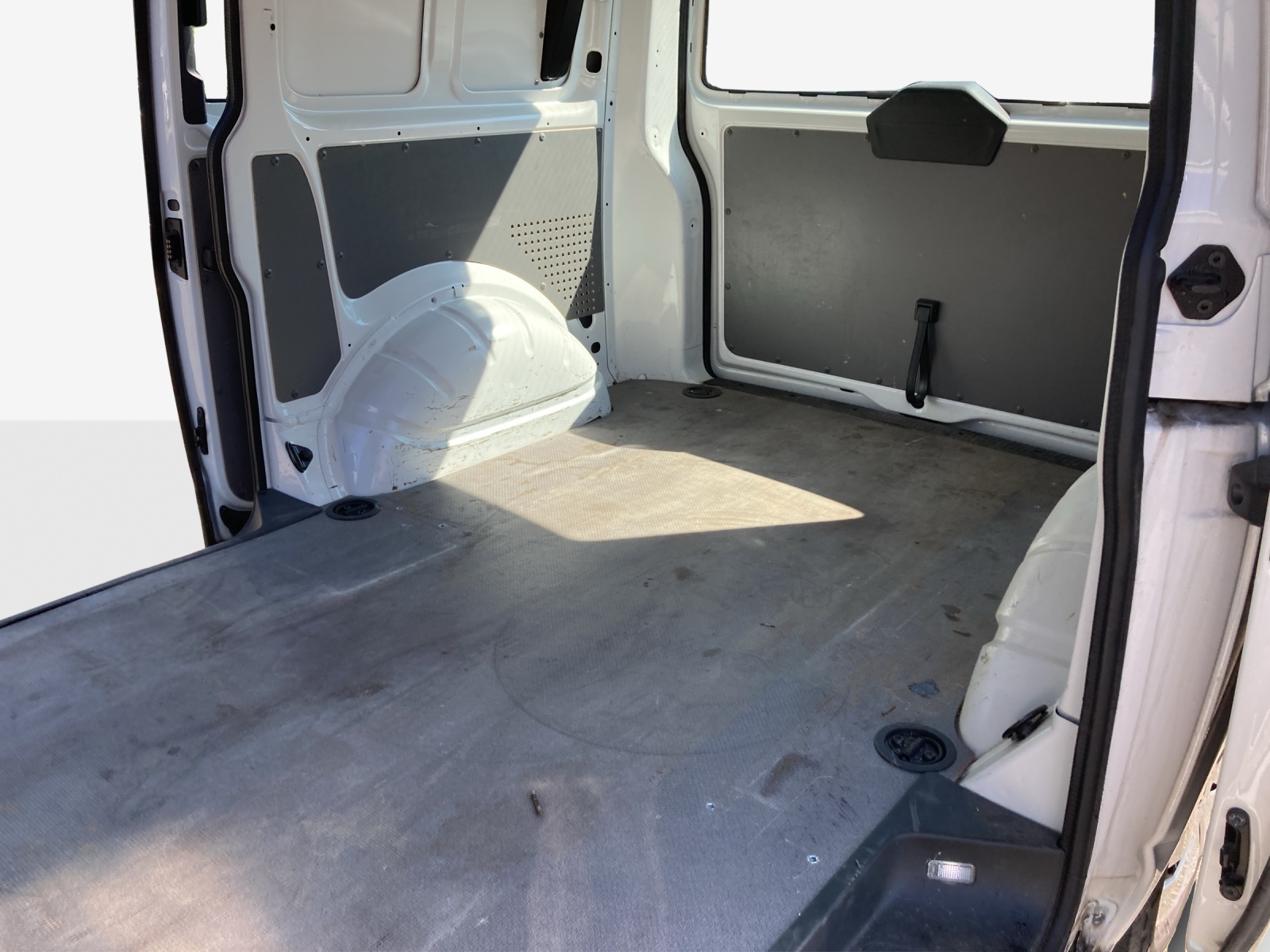 VW T6.1 2.0 TDI-image-12