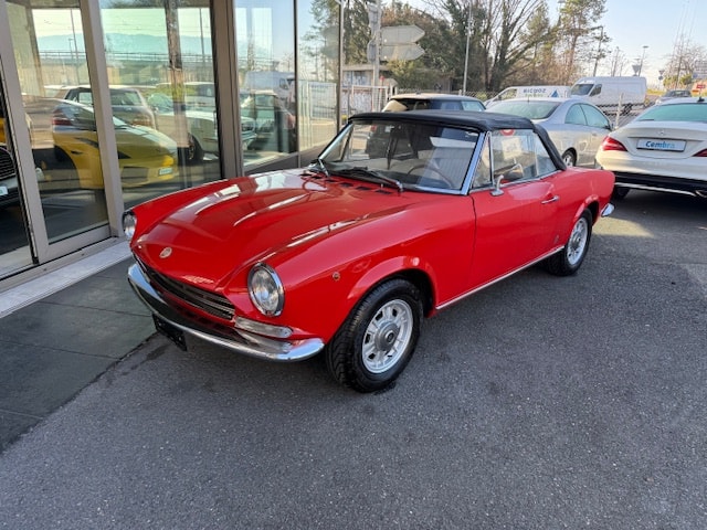 FIAT 124 Spider-image-9