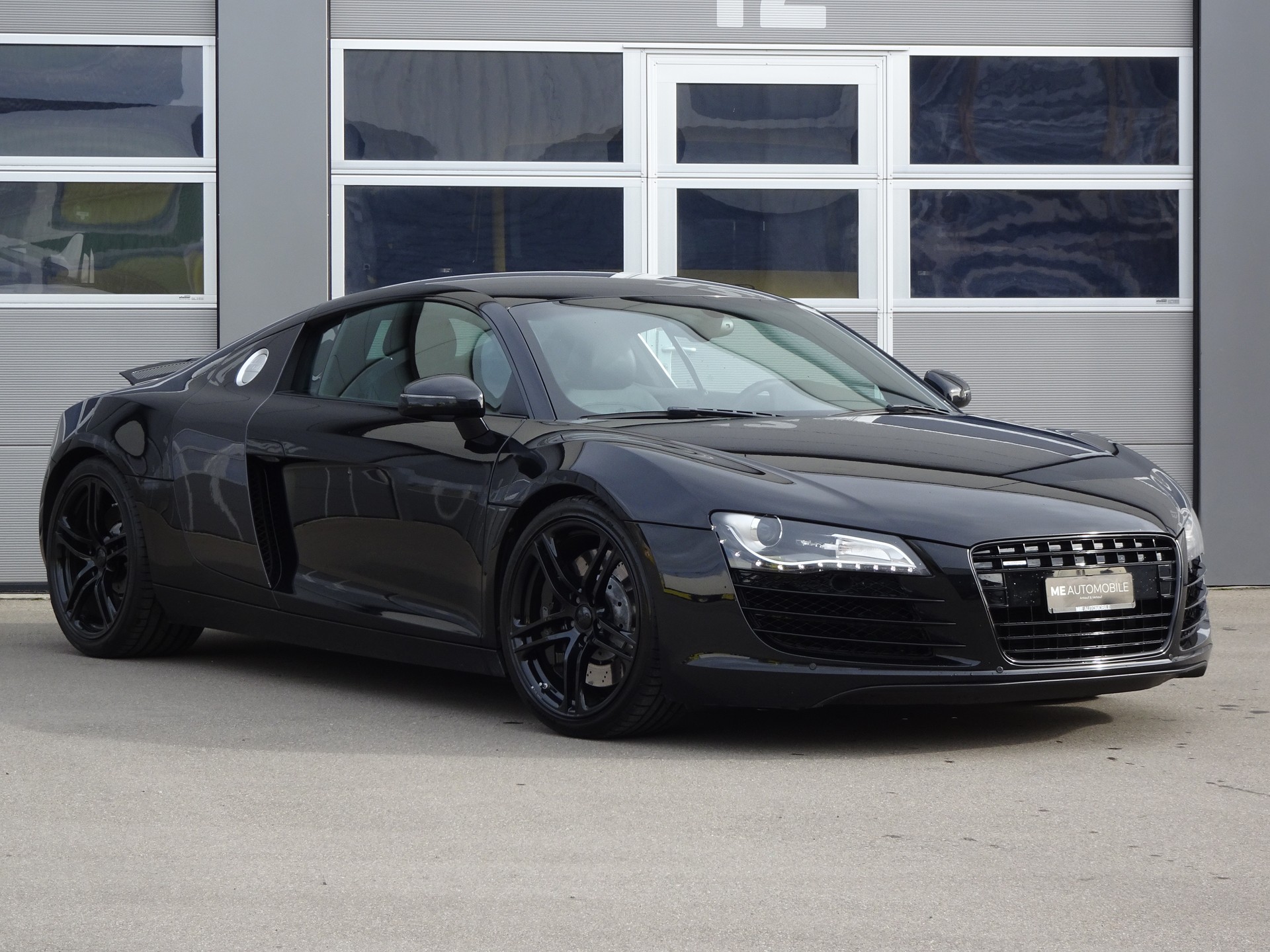 AUDI R8 Coupé 4.2-image-1