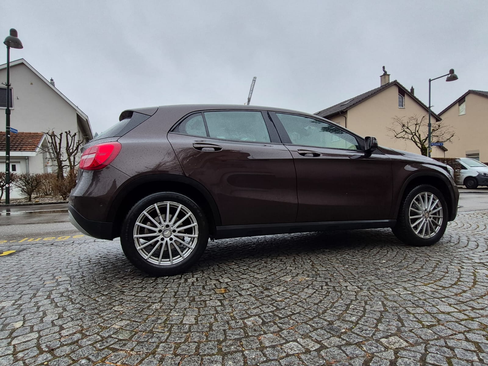 MERCEDES-BENZ GLA 200 CDI 4Matic 7G-DCT-image-1