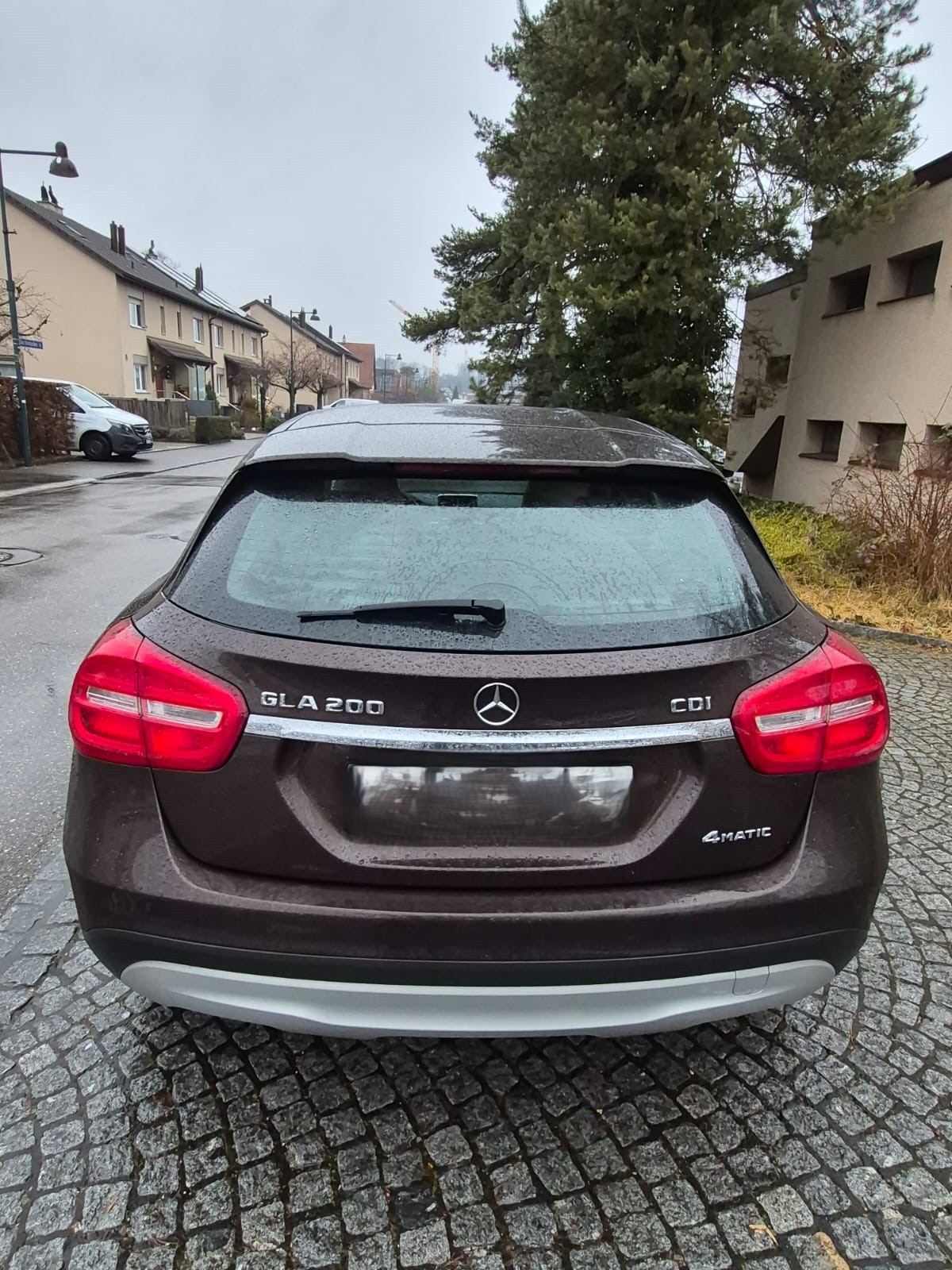 MERCEDES-BENZ GLA 200 CDI 4Matic 7G-DCT-image-4