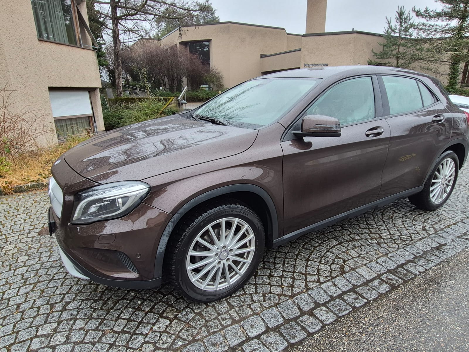MERCEDES-BENZ GLA 200 CDI 4Matic 7G-DCT-image-5