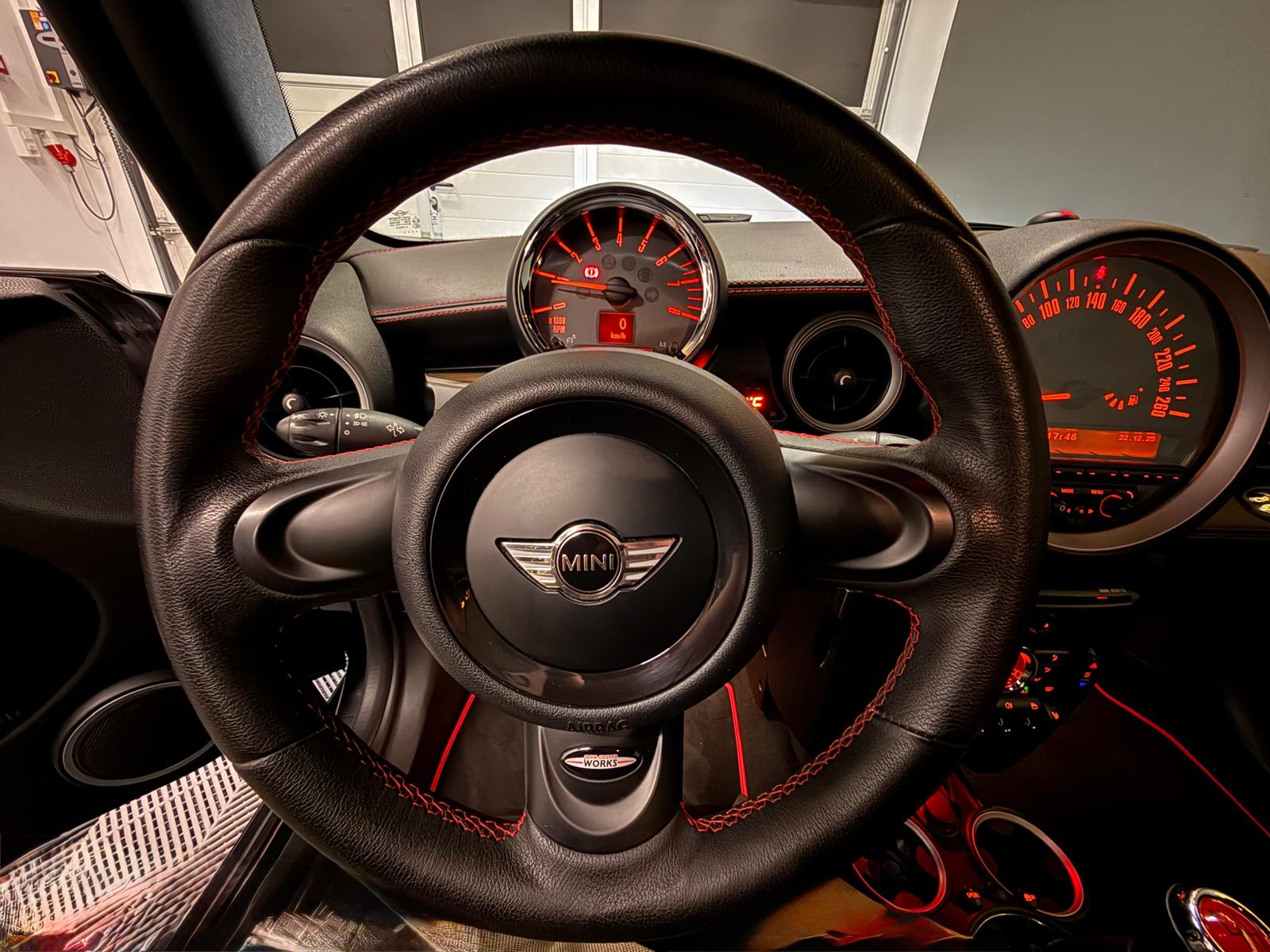 MINI Cooper John Cooper Works GP-image-16