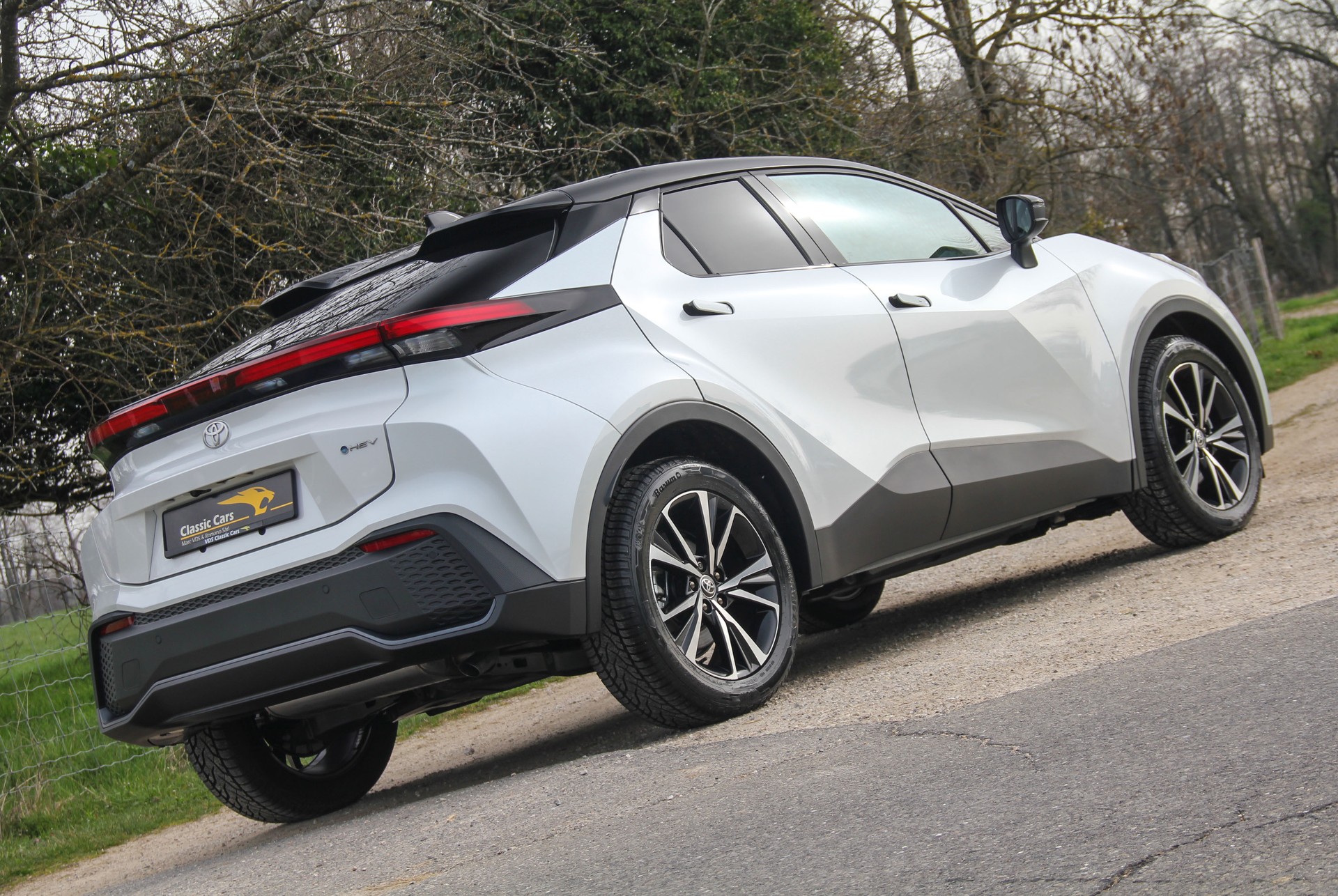TOYOTA C-HR 2.0 HSD CVT Trend Team Player 🇯🇵 ⭐⭐⭐⭐⭐-image-21