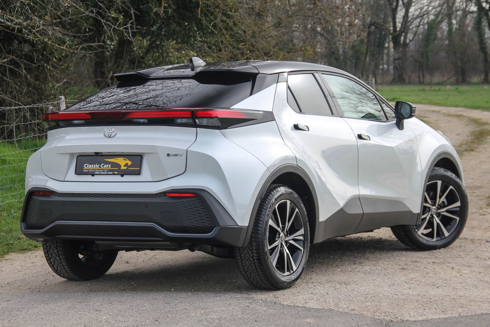 TOYOTA C-HR 2.0 HSD CVT Trend Team Player 🇯🇵 ⭐⭐⭐⭐⭐-image-27