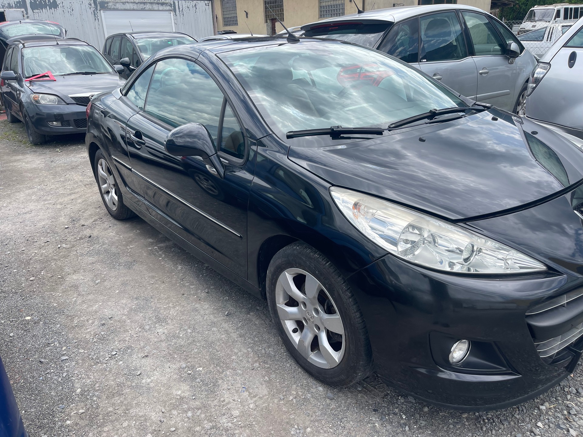 PEUGEOT 207 CC 1.6 16V Turbo Sport-image-2